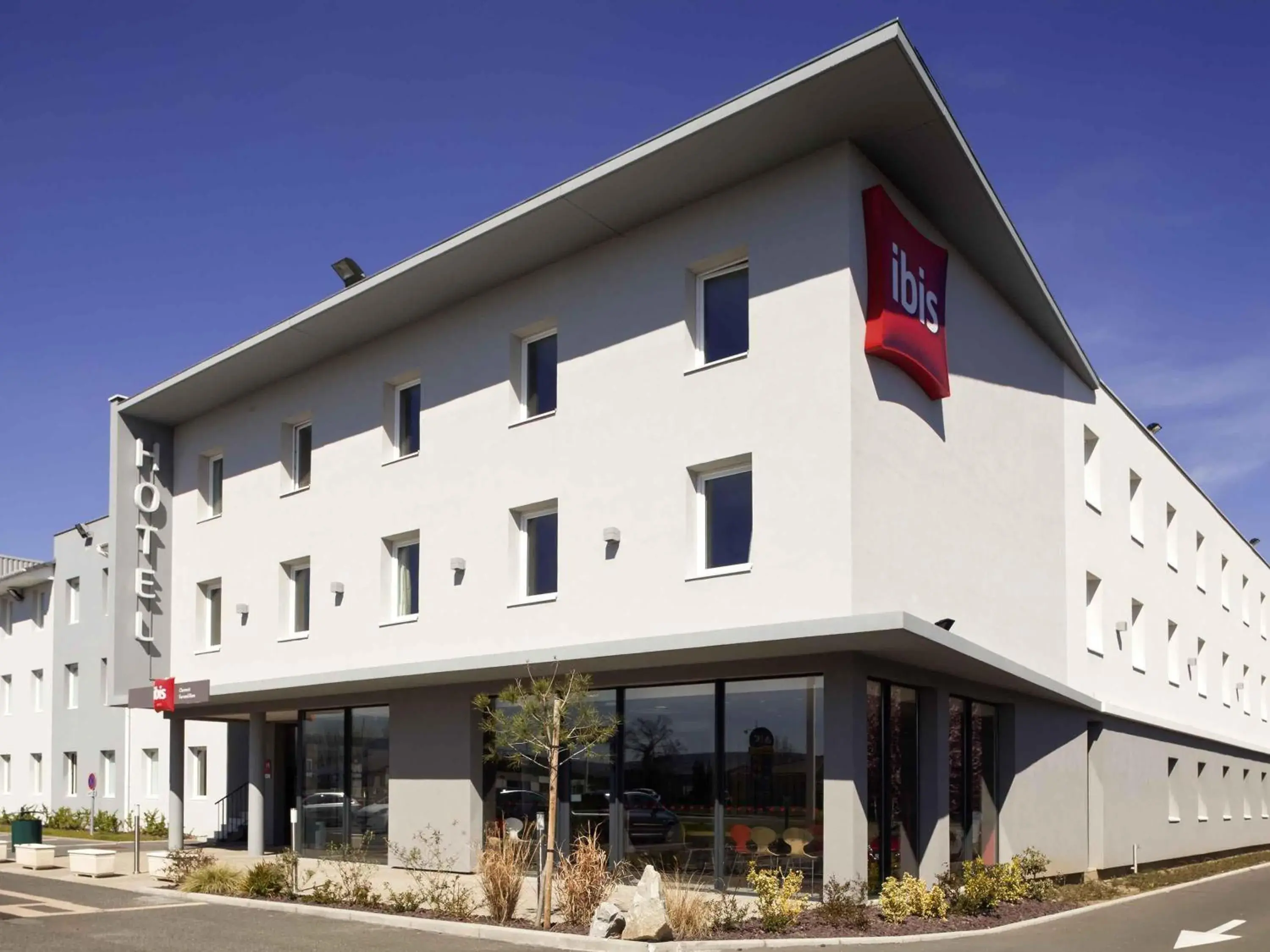 Property building in ibis Clermont Ferrand Nord Riom Property building in ibis Clermont Ferrand Nord Riom