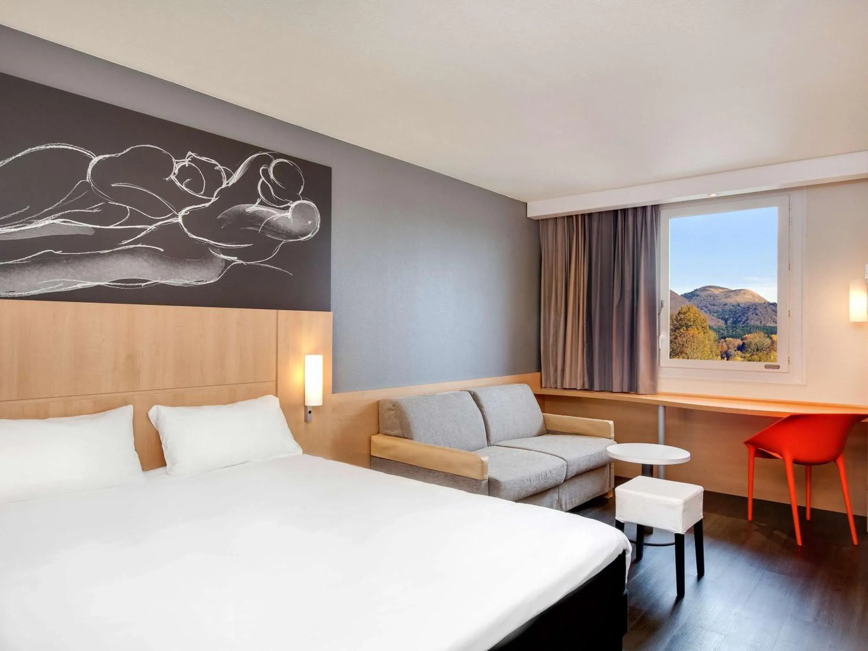 Bedroom, Bed in ibis Clermont Ferrand Nord Riom Bedroom, Bed in ibis Clermont Ferrand Nord Riom