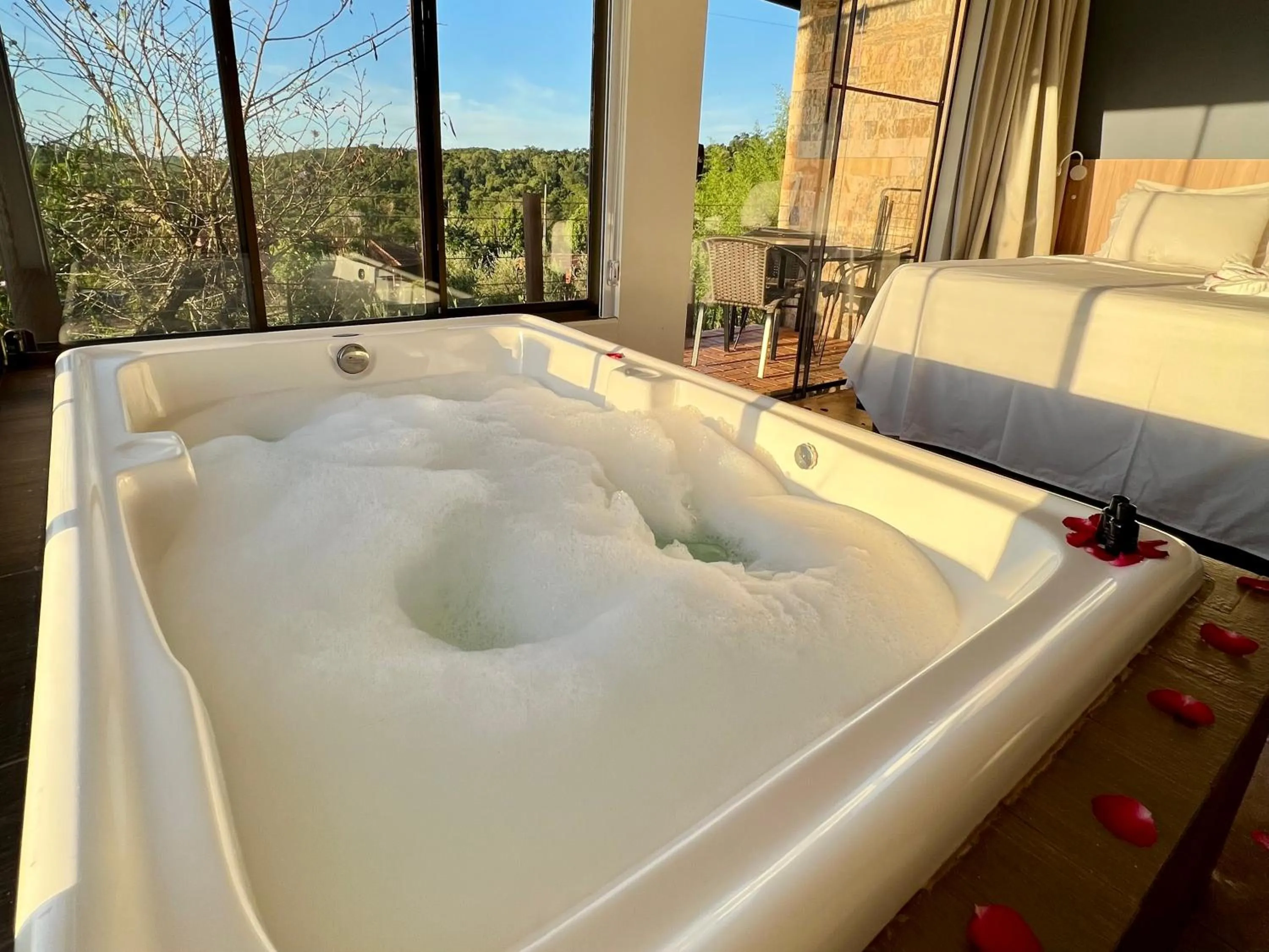 Hot Tub in Hotel Fazenda Vale Alvorada