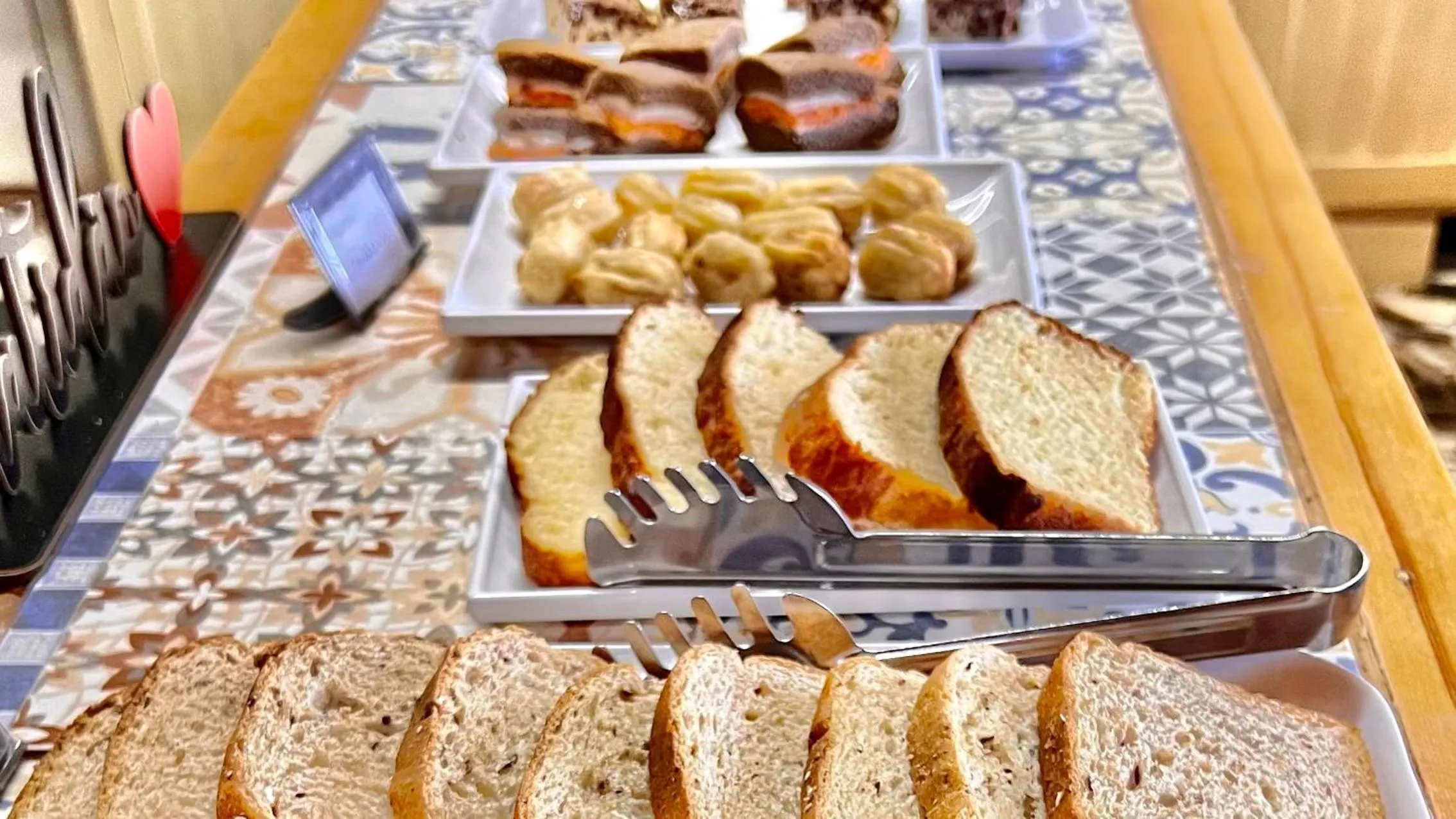 Buffet breakfast in Hotel Fazenda Vale Alvorada