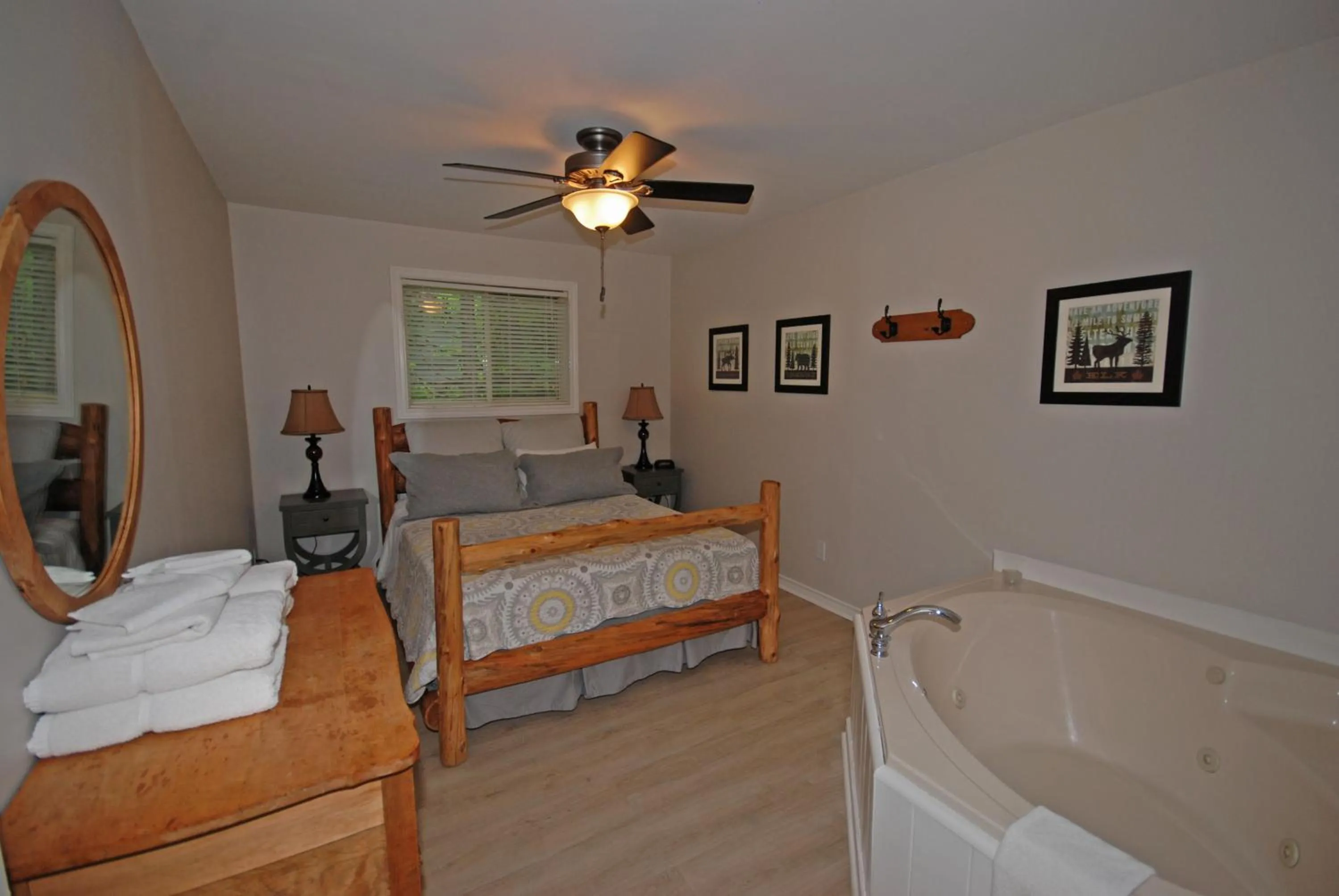 Bed in Ogopogo Resort