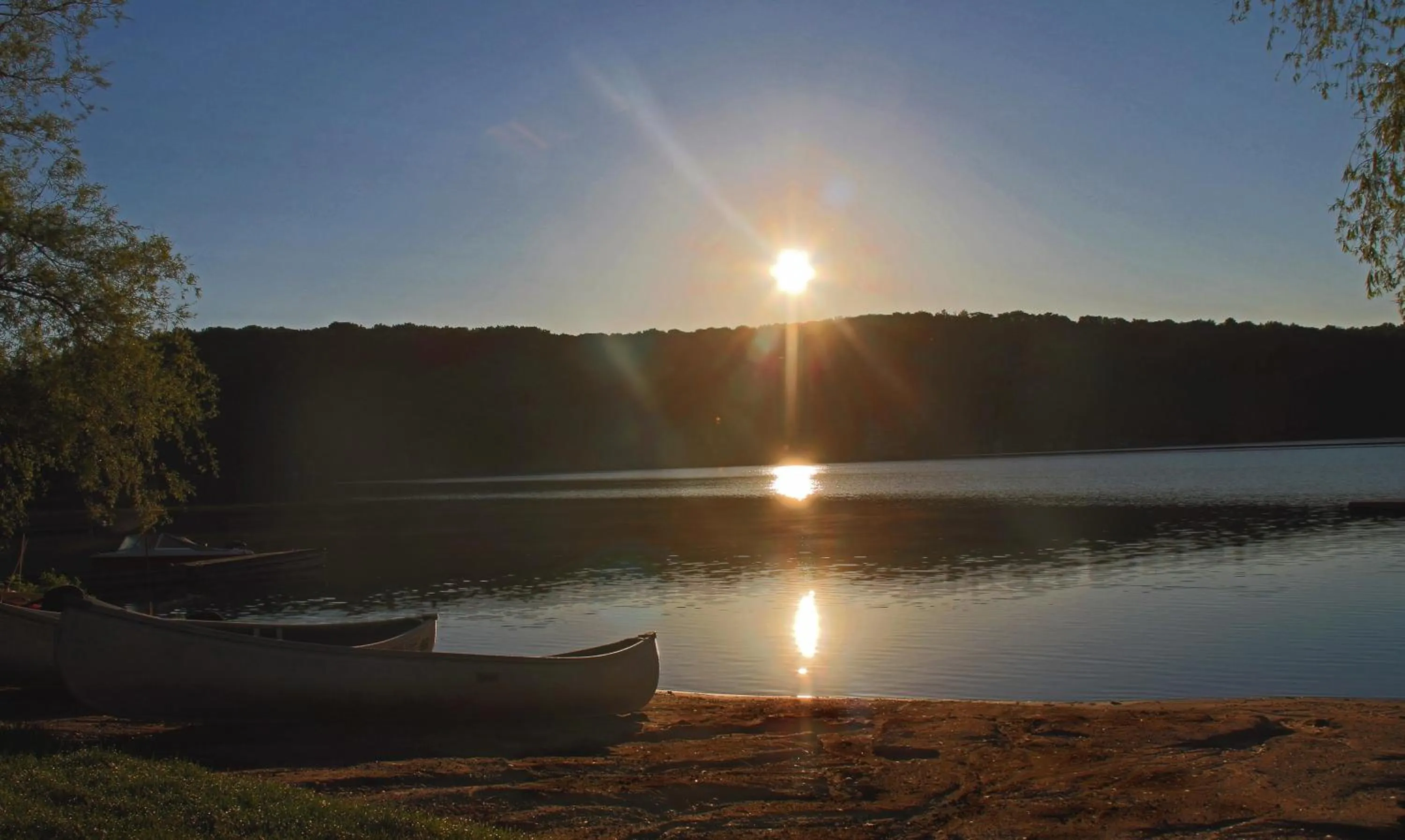 Lake view in Ogopogo Resort