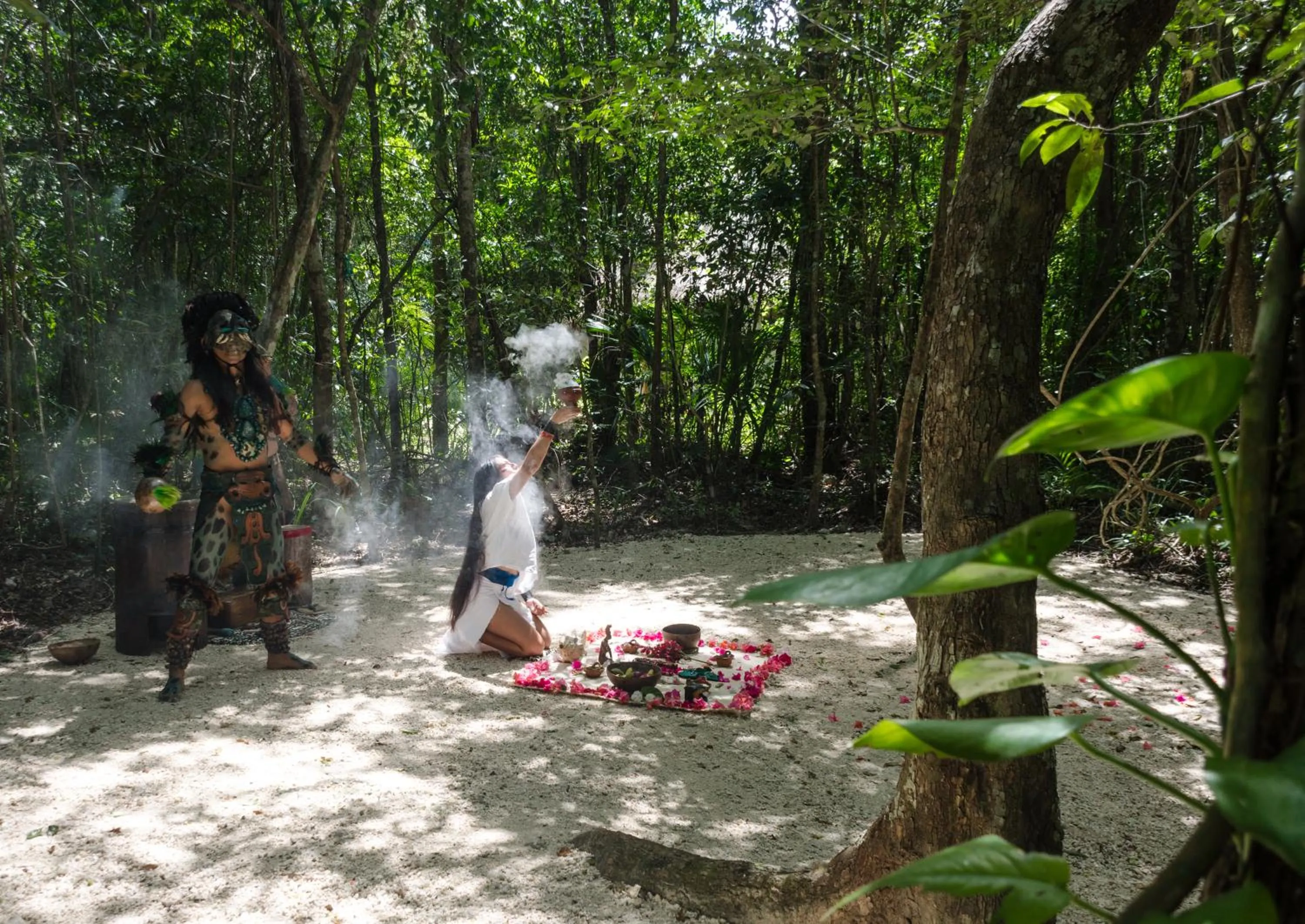 People in Glamping Mama Loo mm