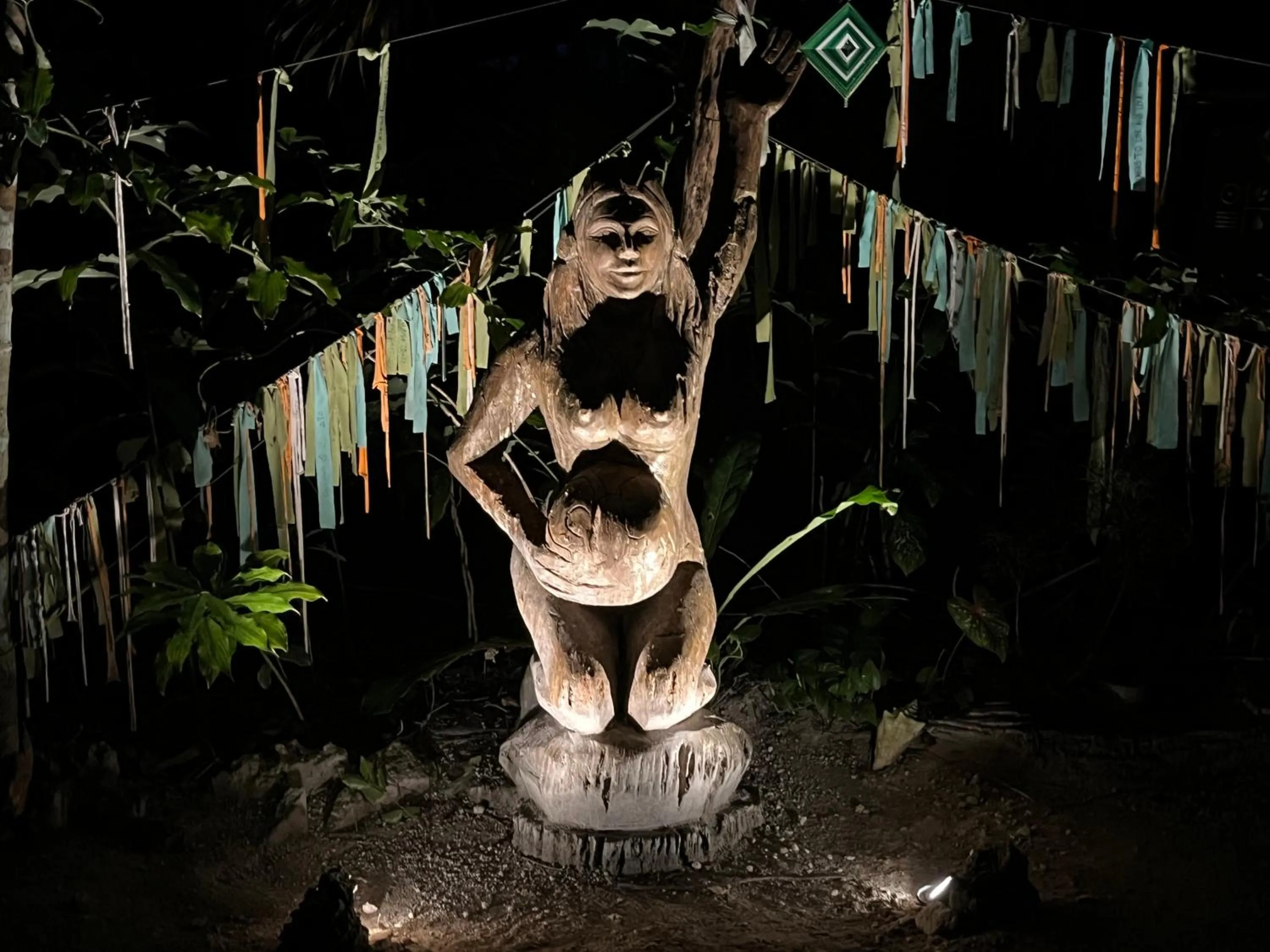 Decorative detail in Glamping Mama Loo mm