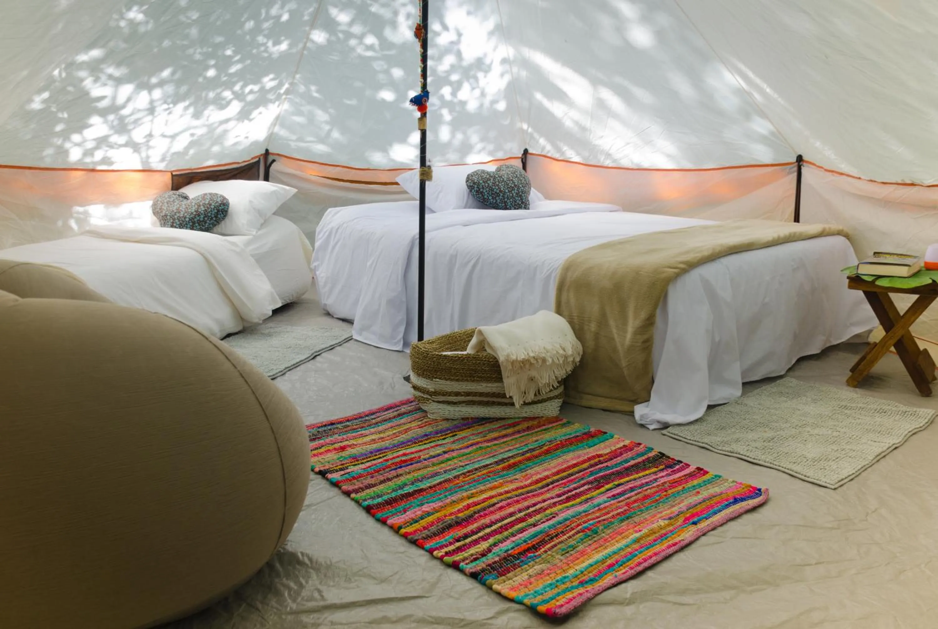 Photo of the whole room, Bed in Glamping Mama Loo mm