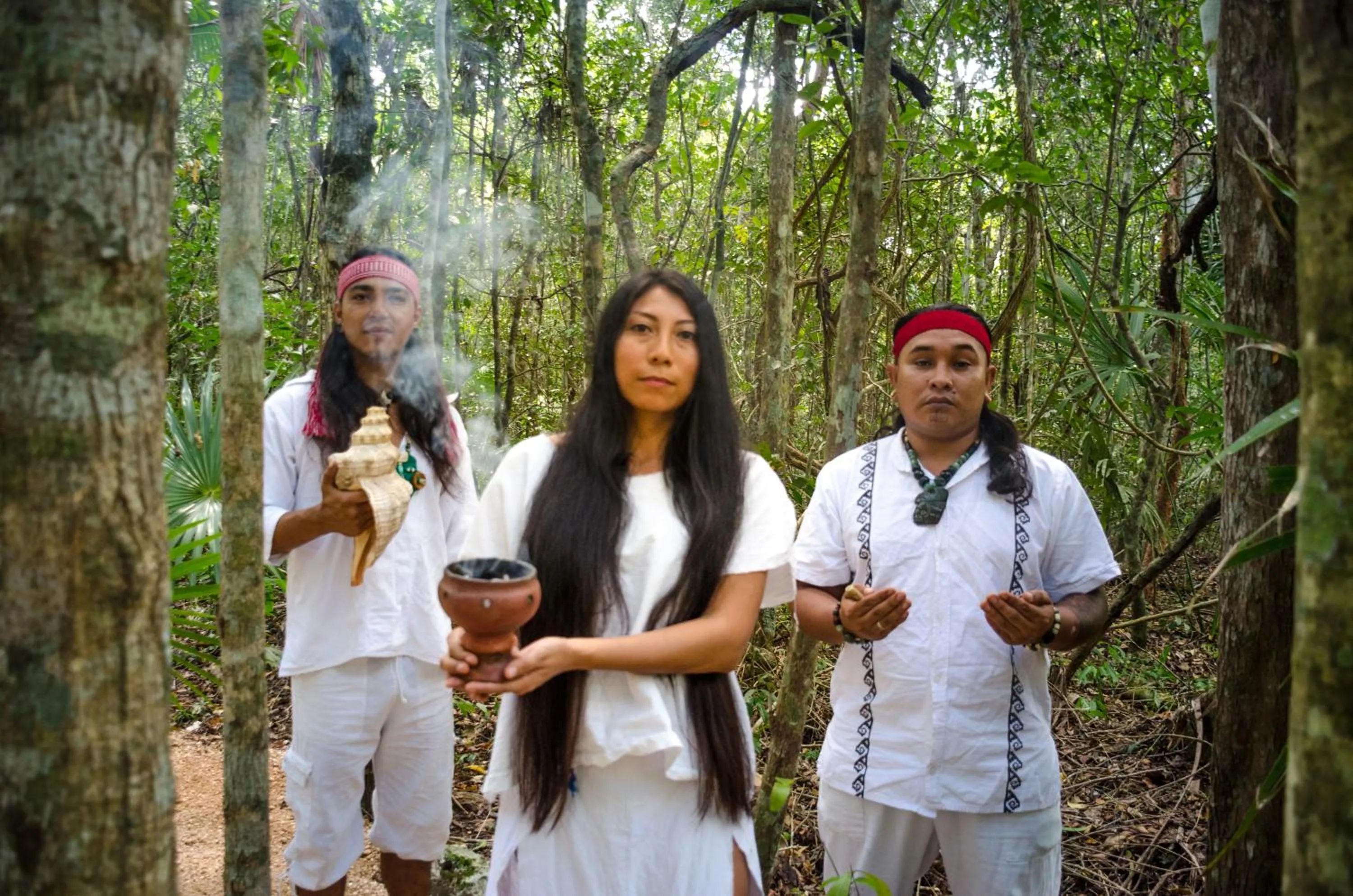 People in Glamping Mama Loo mm