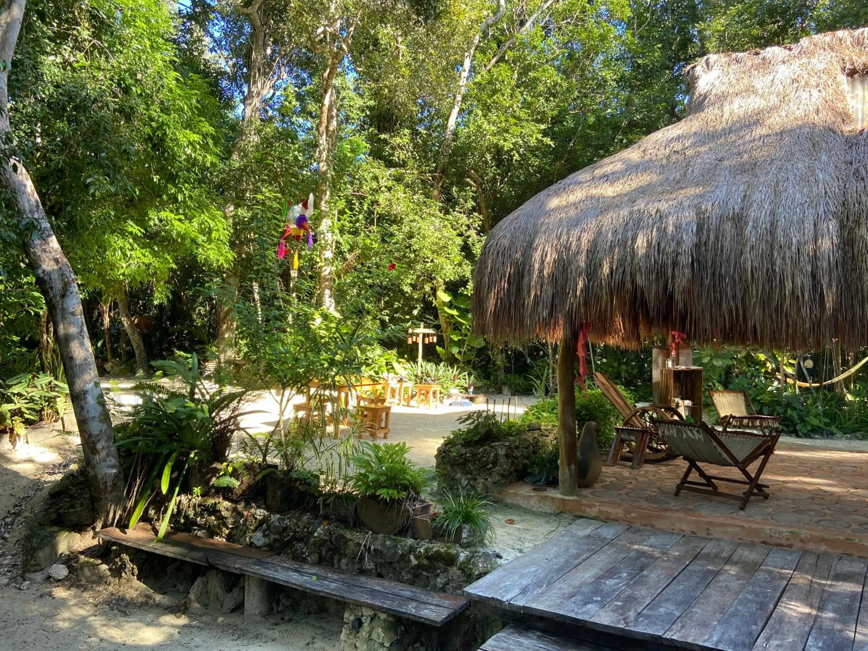 Restaurant/places to eat in Glamping Mama Loo mm