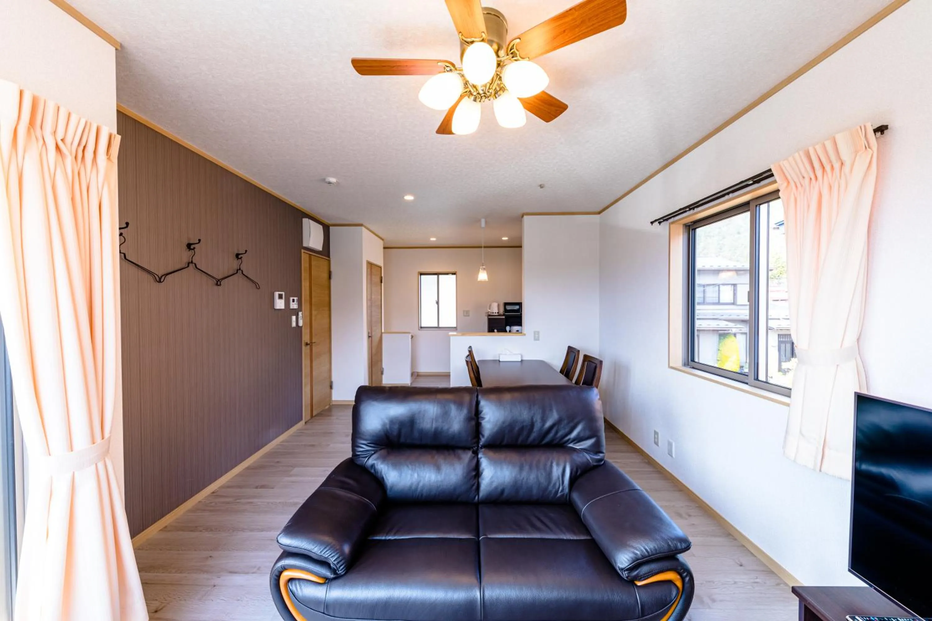 TV and multimedia in Furaku-Dog