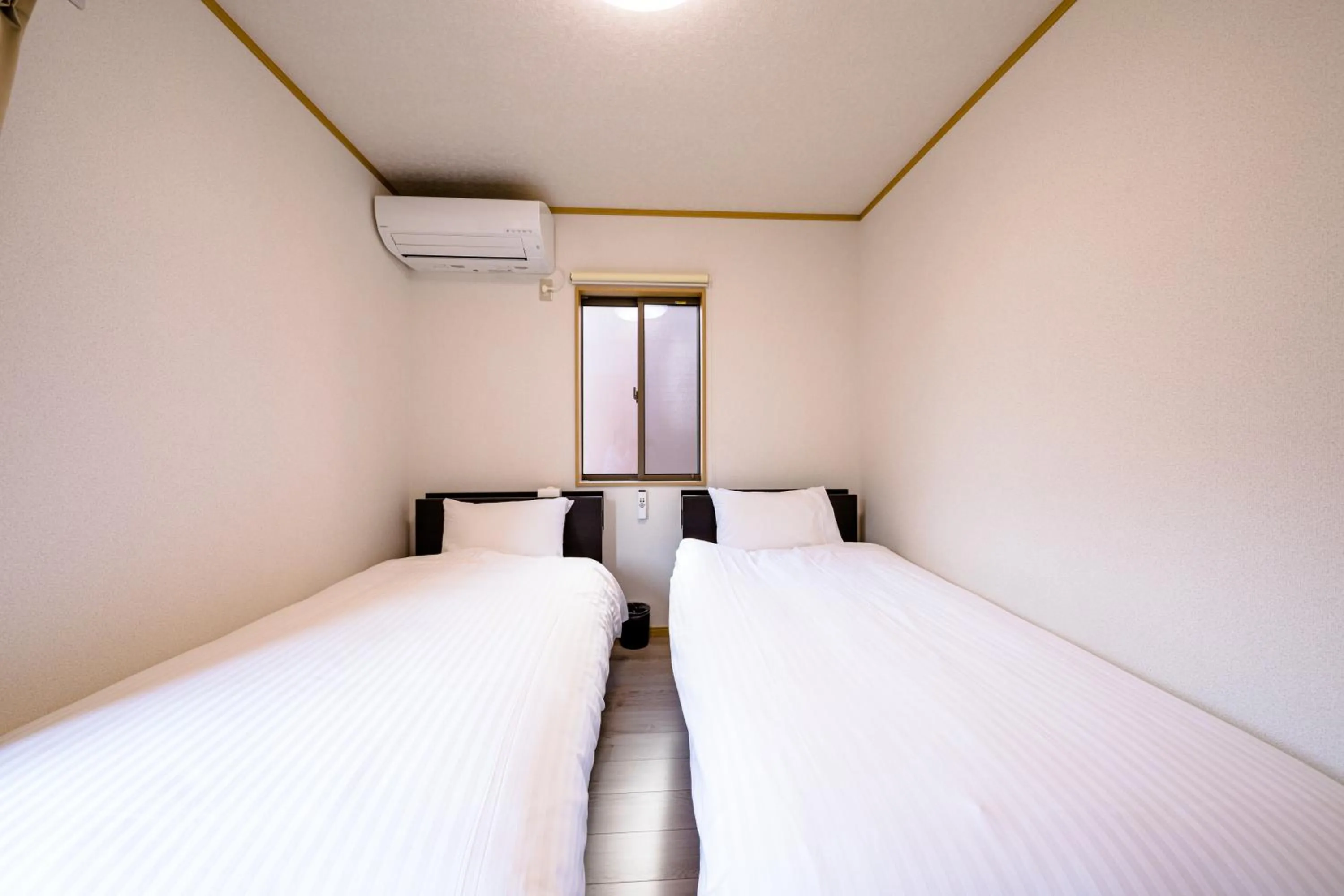 Bed in Furaku-Poodle