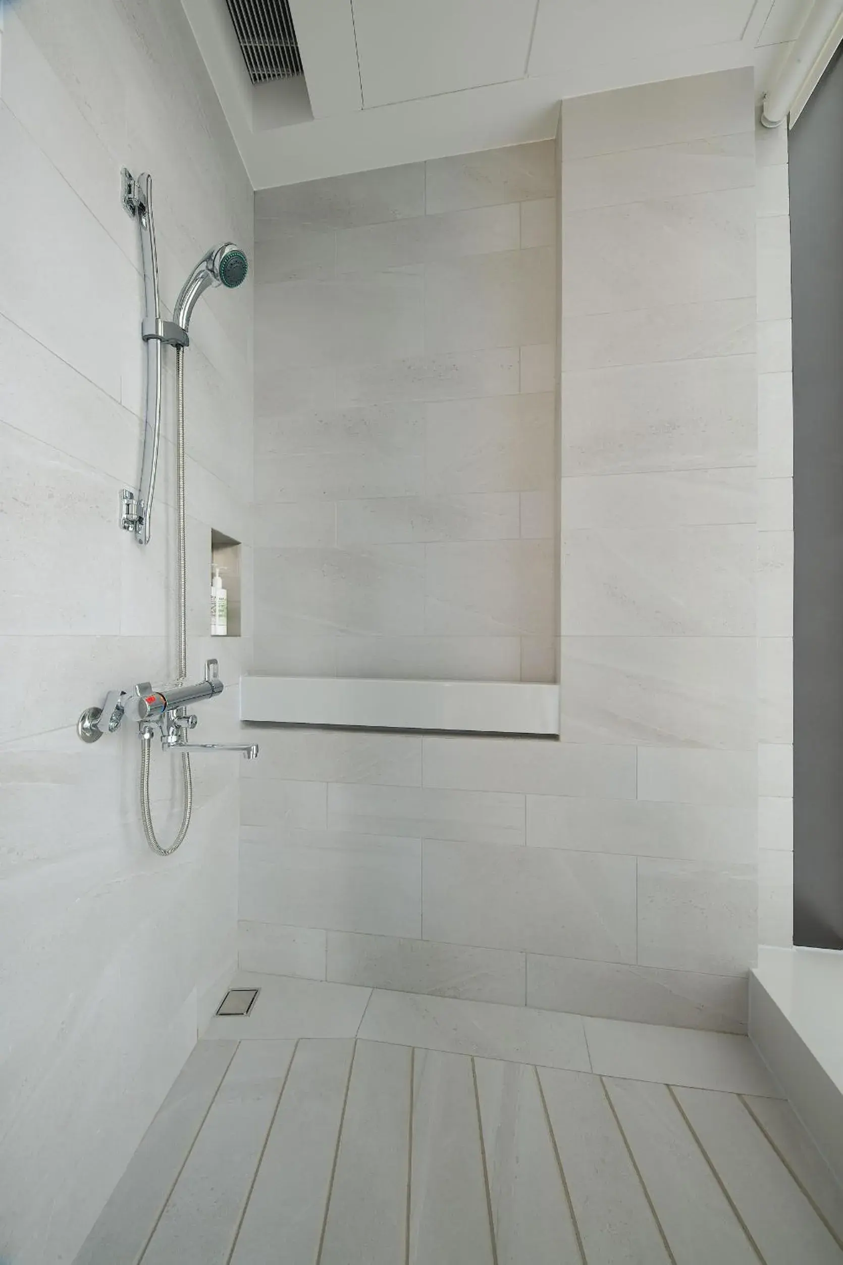 Bathroom in Jasper Young Hotel Banqiao Bathroom in Jasper Young Hotel Banqiao