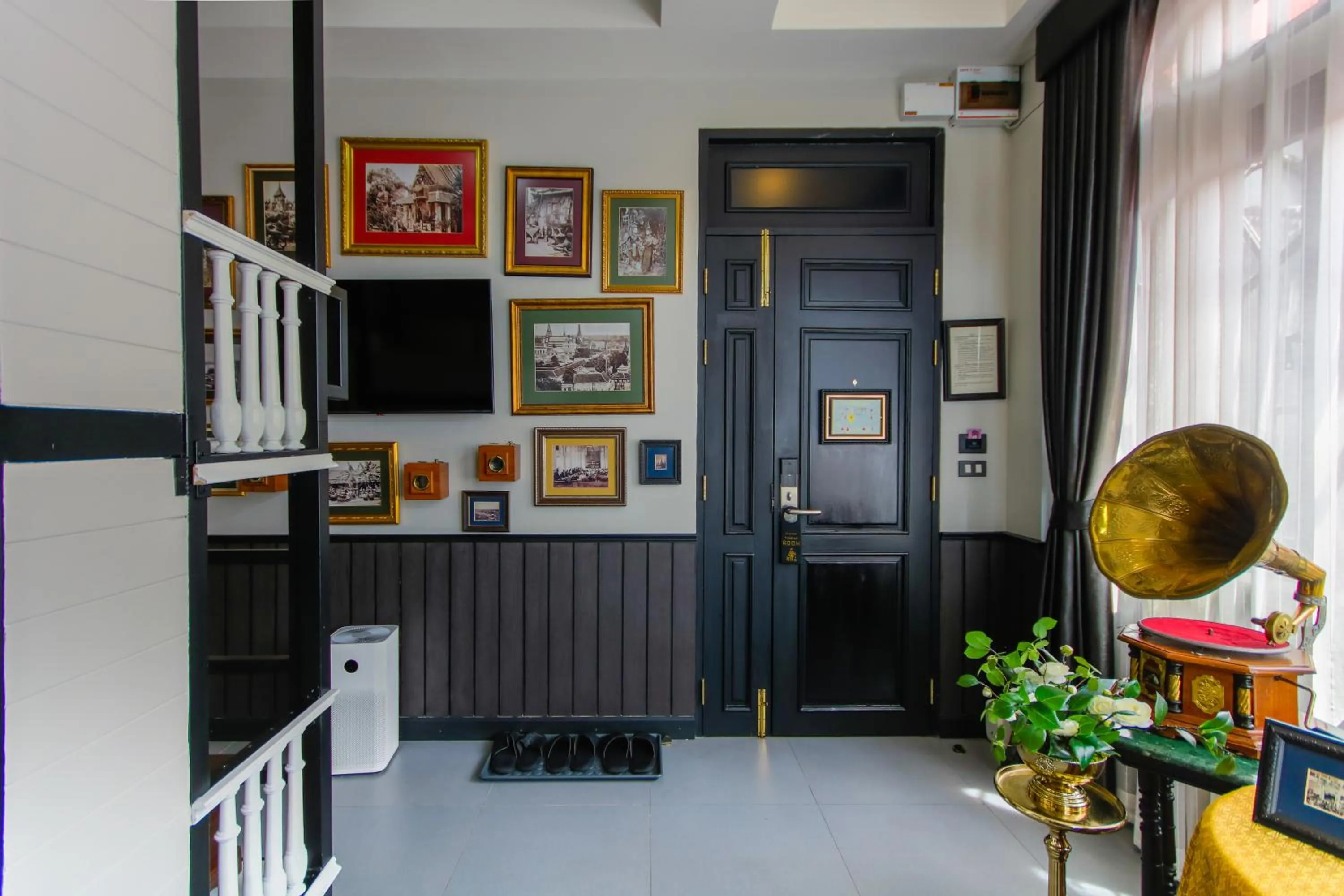 TV and multimedia in DE Phanakron Boutique Hotel