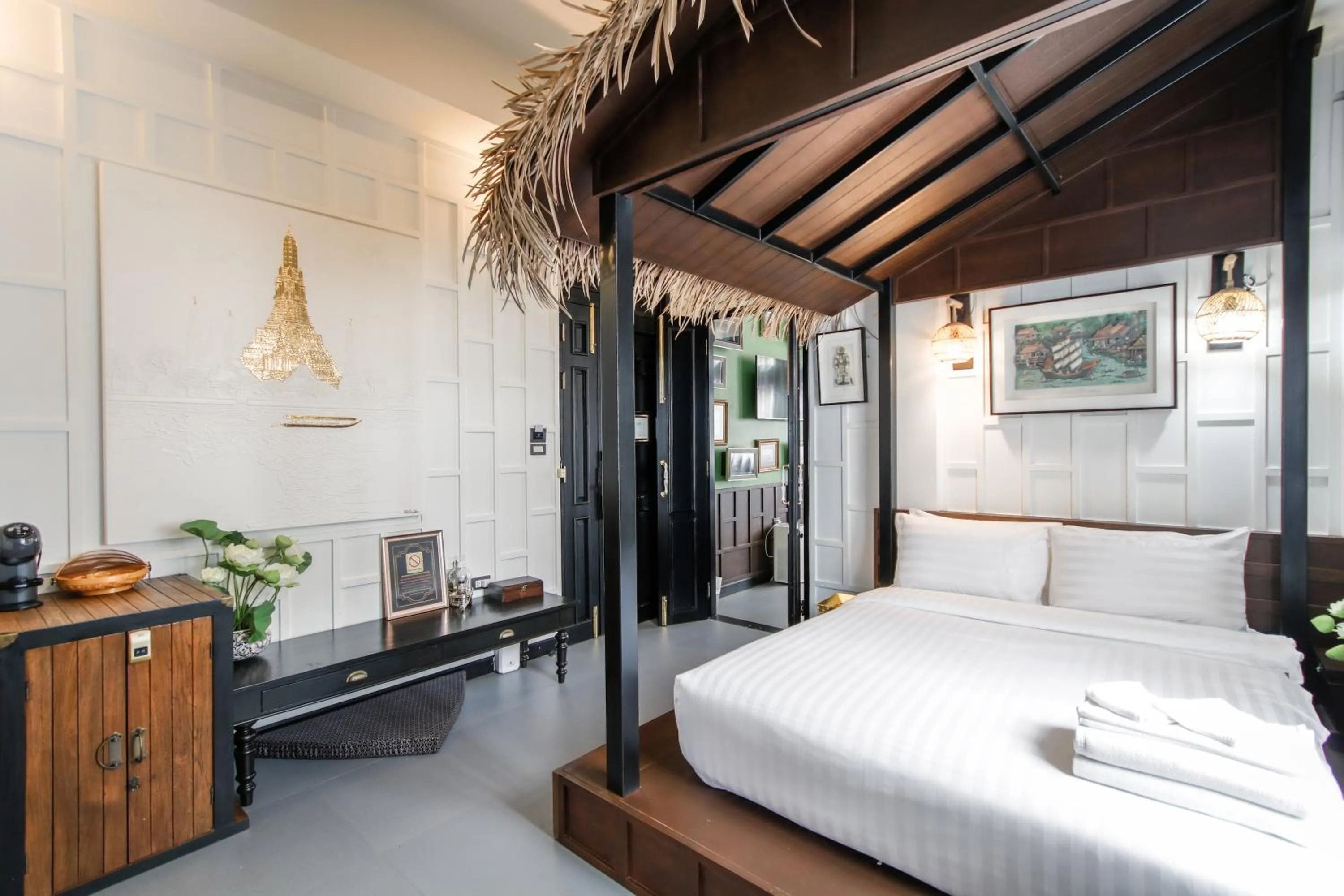 Bed in DE Phanakron Boutique Hotel