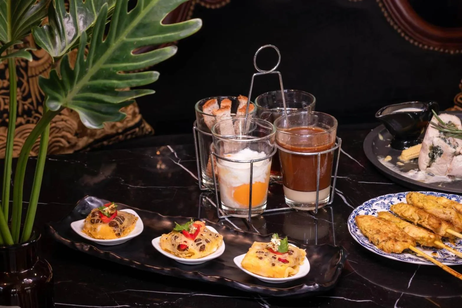 Food and drinks in DE Phanakron Boutique Hotel