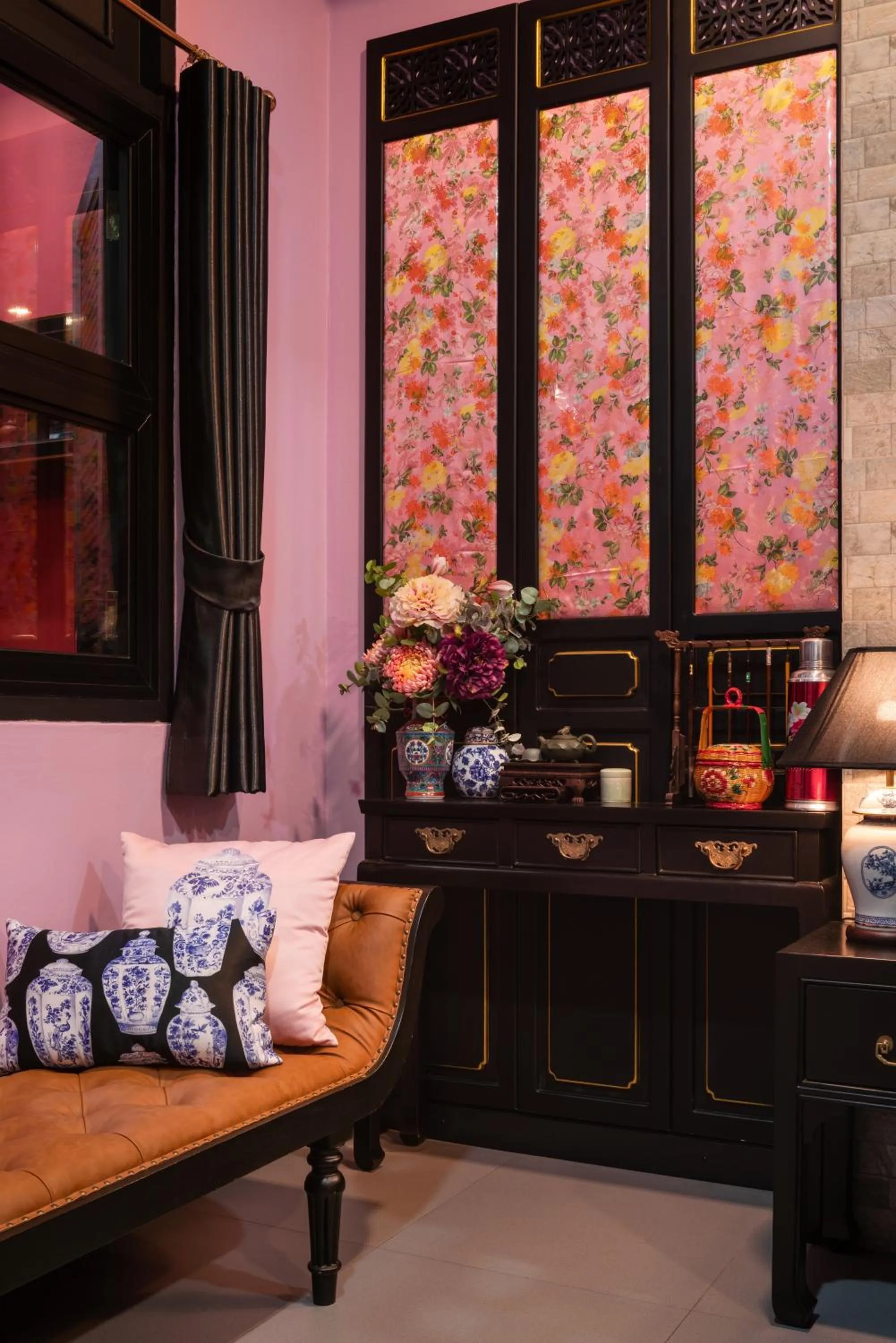 Decorative detail in DE Phanakron Boutique Hotel