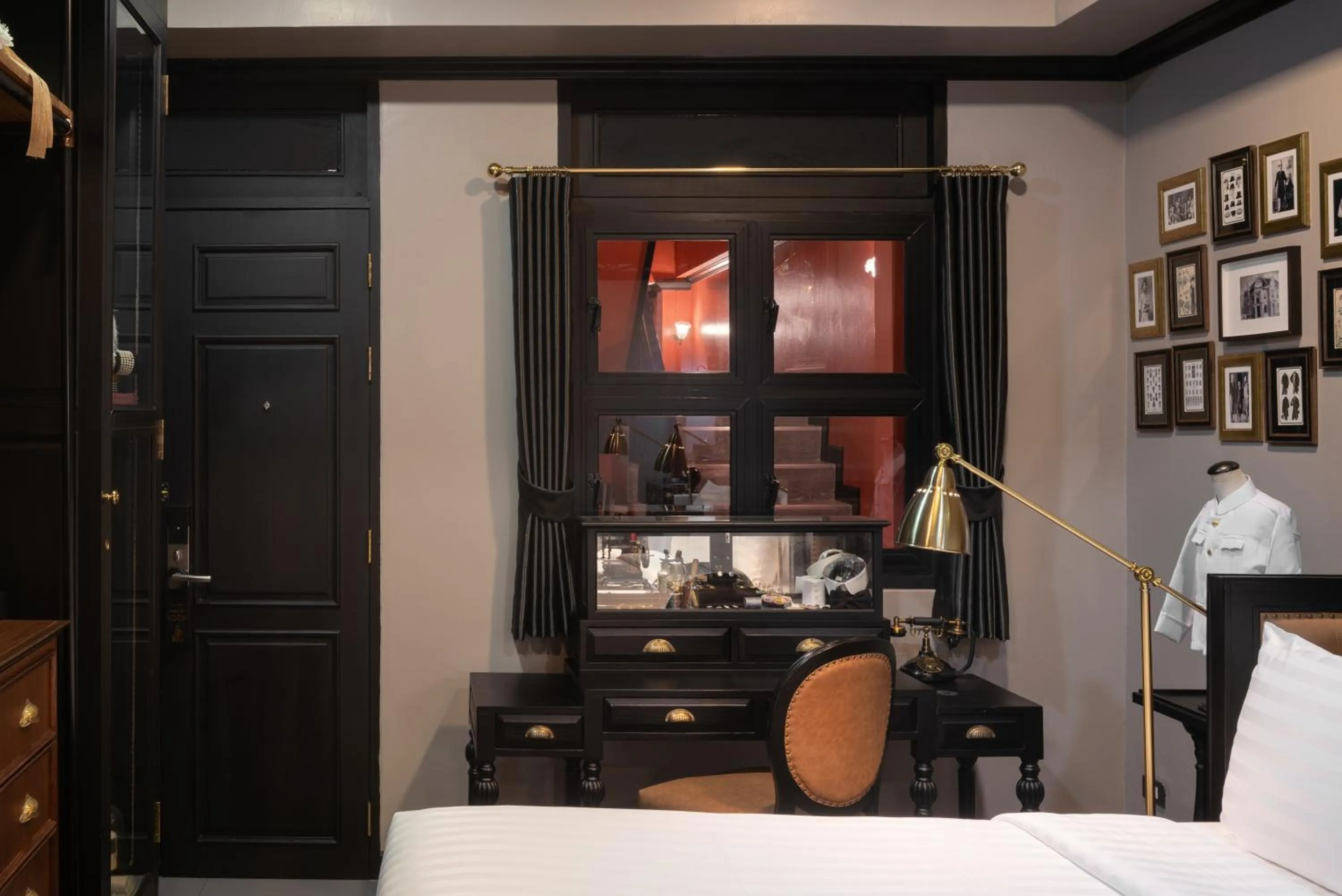 Decorative detail, Bed in DE Phanakron Boutique Hotel