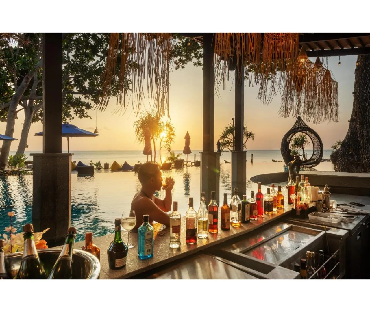 Lounge or bar in Nirvana Beach Resort, Koh Lanta SHA Extra Plus