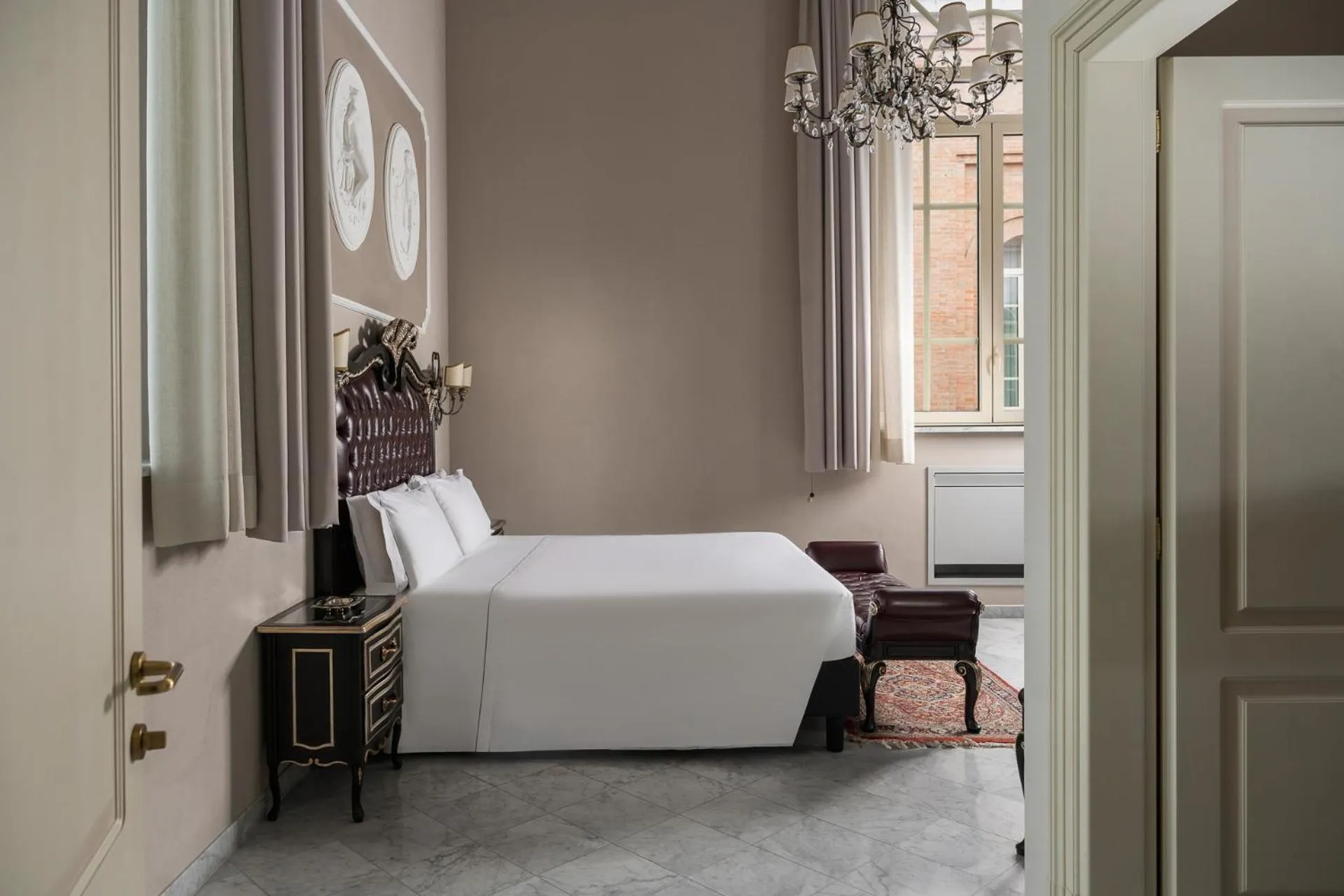 Bedroom, Bed in Grand Hotel di Parma - UNA Esperienze