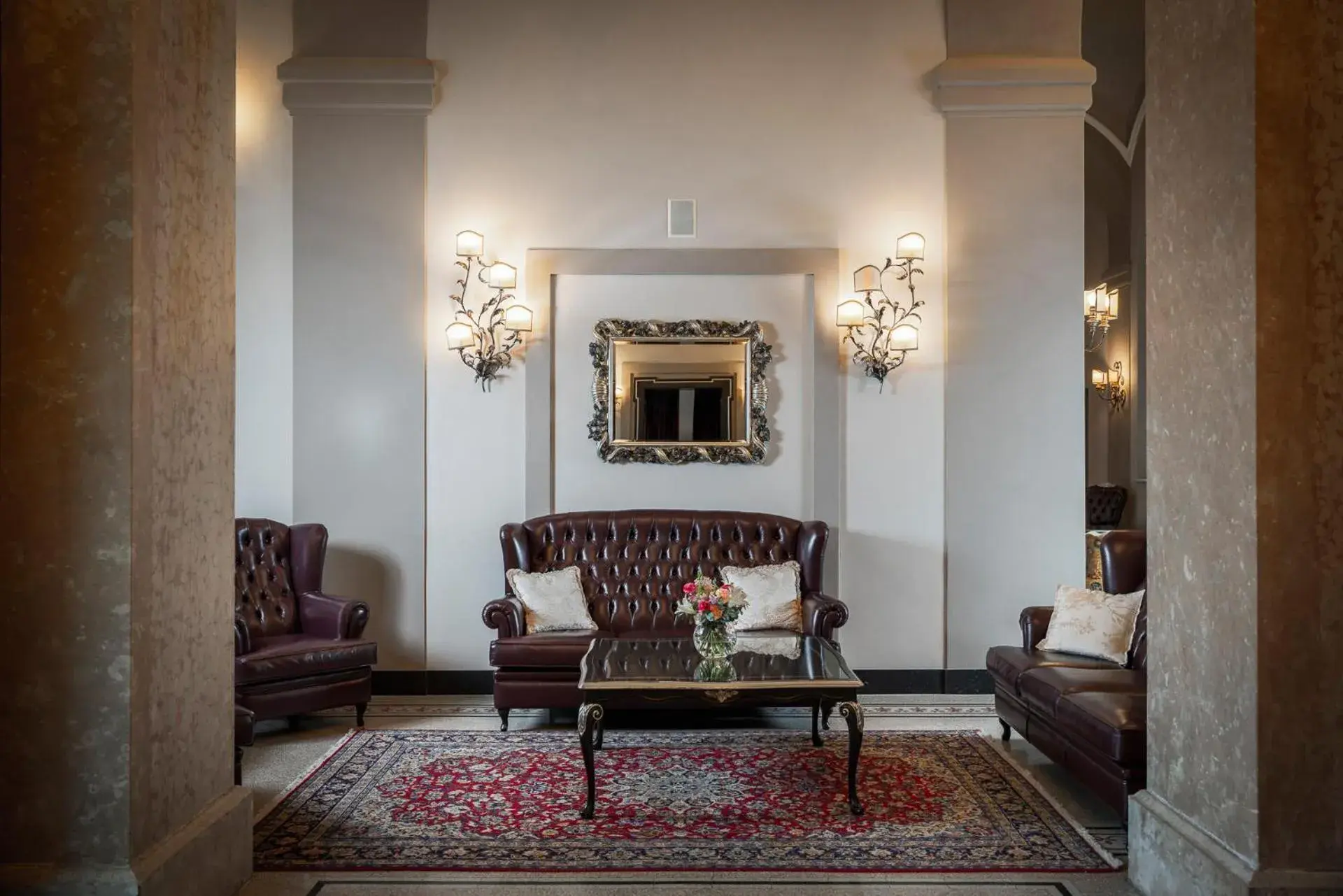 Lobby or reception in Grand Hotel di Parma - UNA Esperienze Lobby or reception in Grand Hotel di Parma - UNA Esperienze