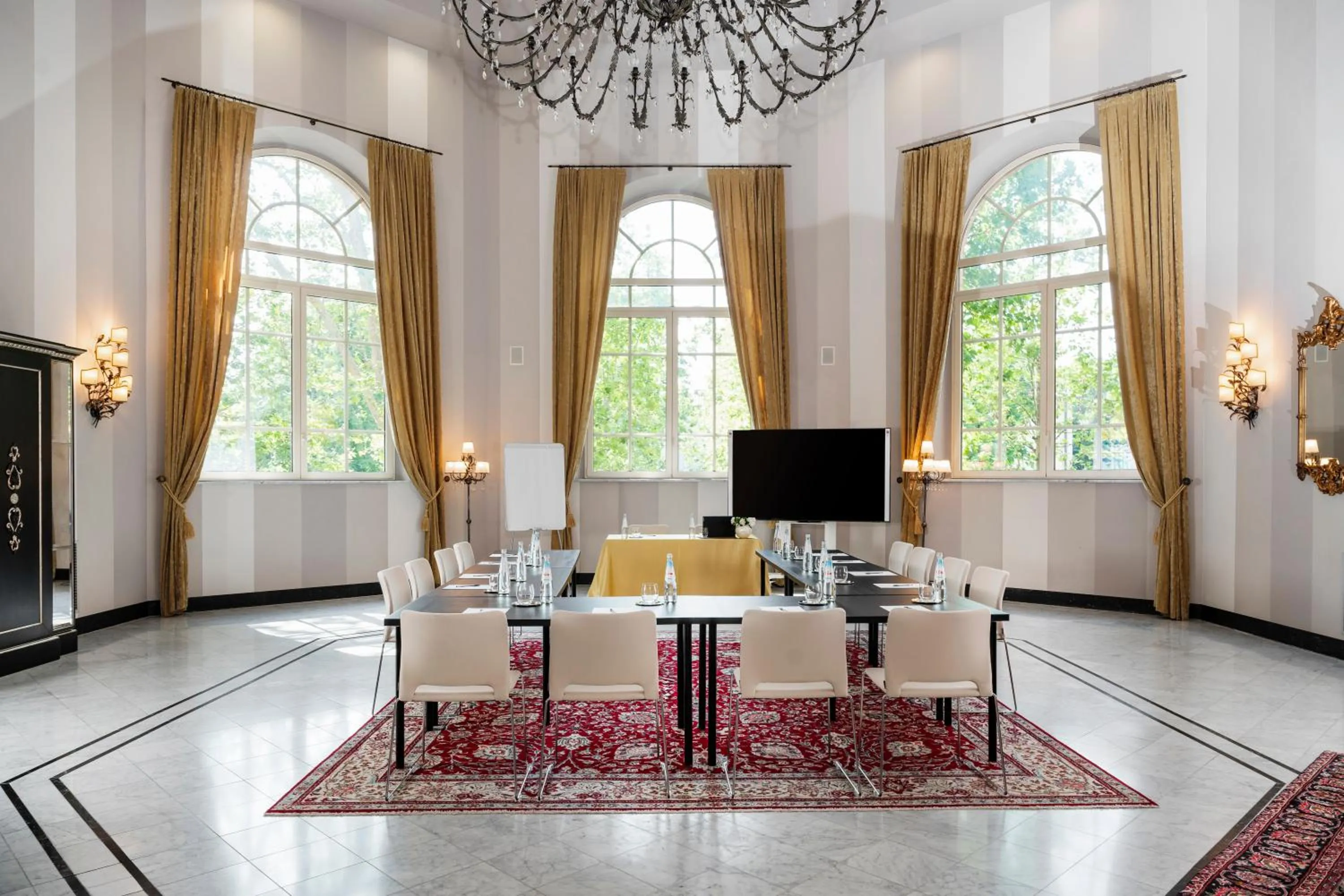 Meeting/conference room in Grand Hotel di Parma - UNA Esperienze