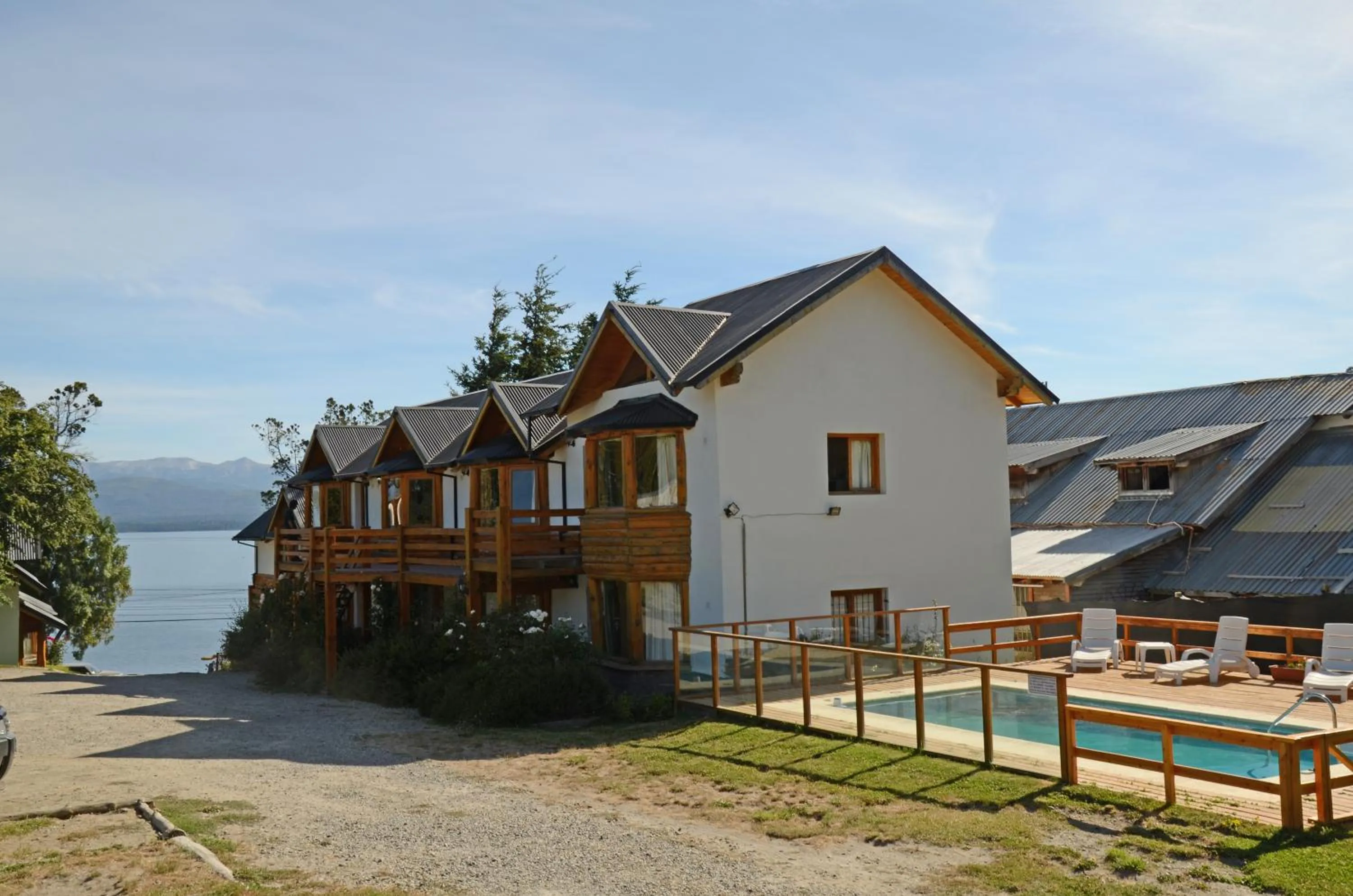 Property building in Don Justo