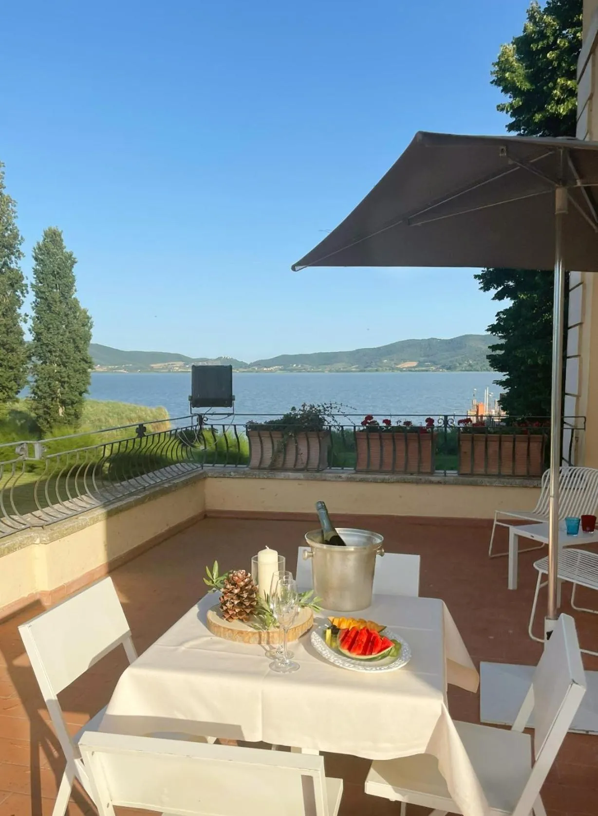 Isola Polvese Resort