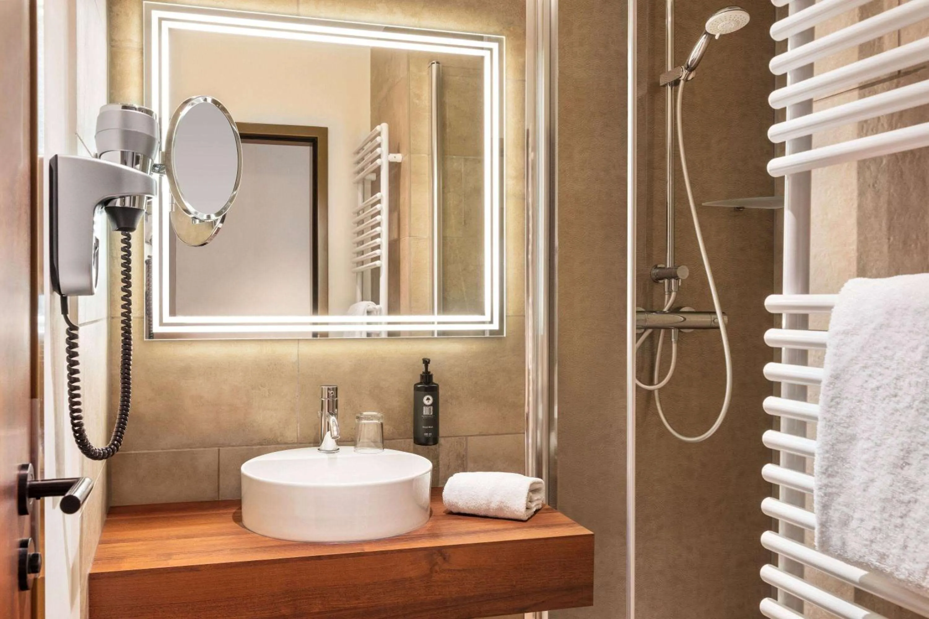 Bathroom in Amedia Plaza Speyer, Trademark Collection by Wyndham