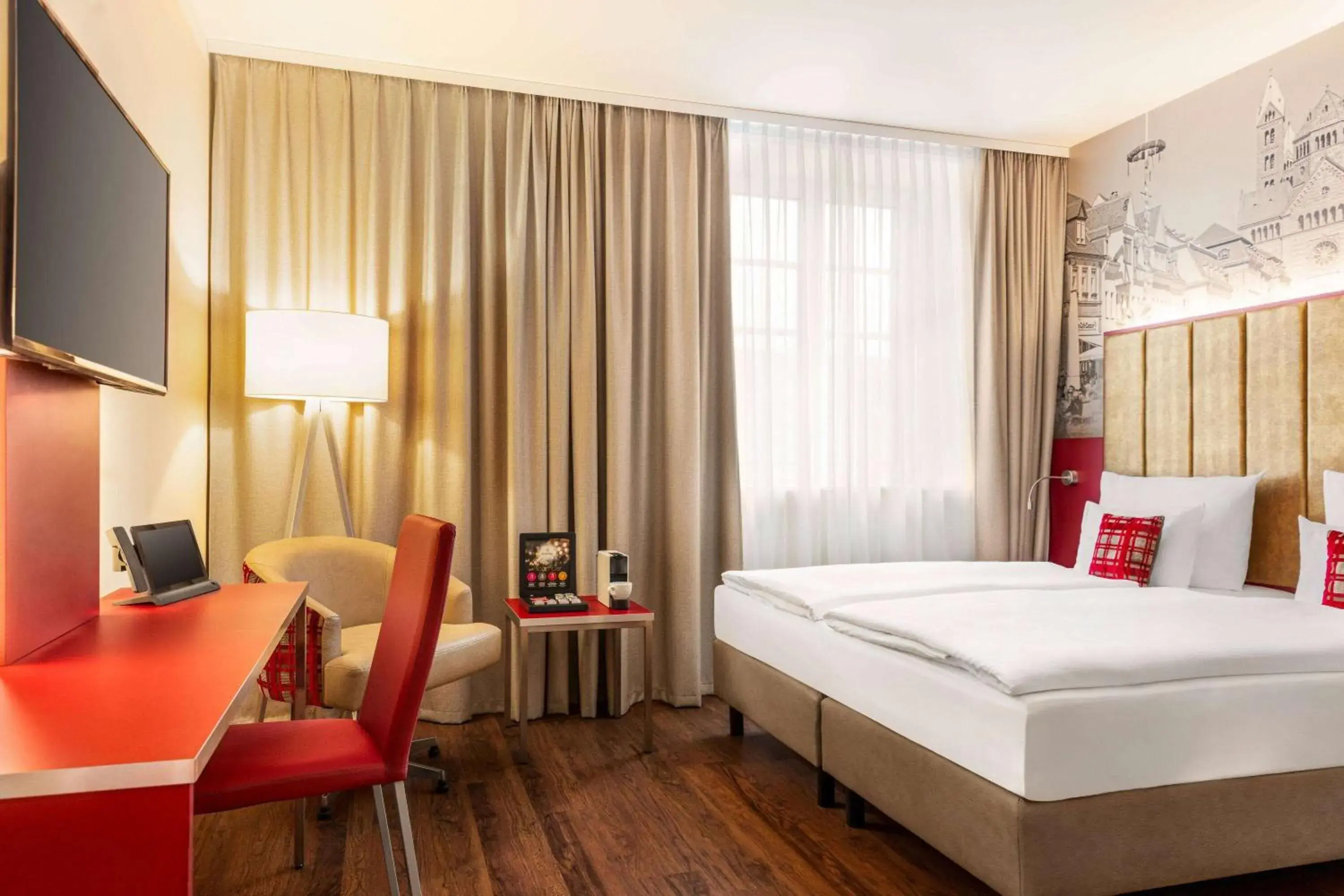 Photo of the whole room, Bed in Amedia Plaza Speyer, Trademark Collection by Wyndham Photo of the whole room, Bed in Amedia Plaza Speyer, Trademark Collection by Wyndham
