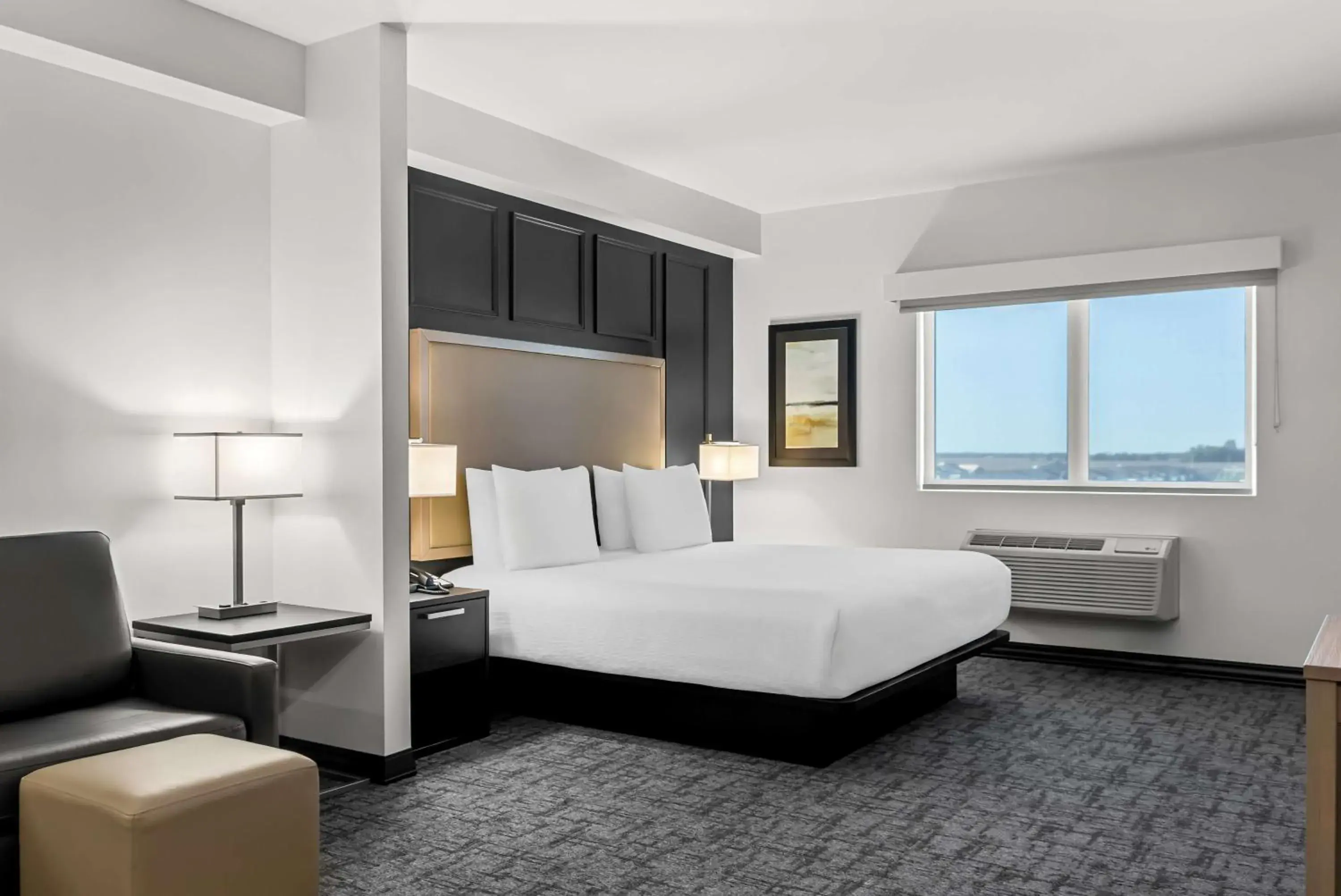 Bedroom, Bed in Best Western Plus Winkler Bedroom, Bed in Best Western Plus Winkler