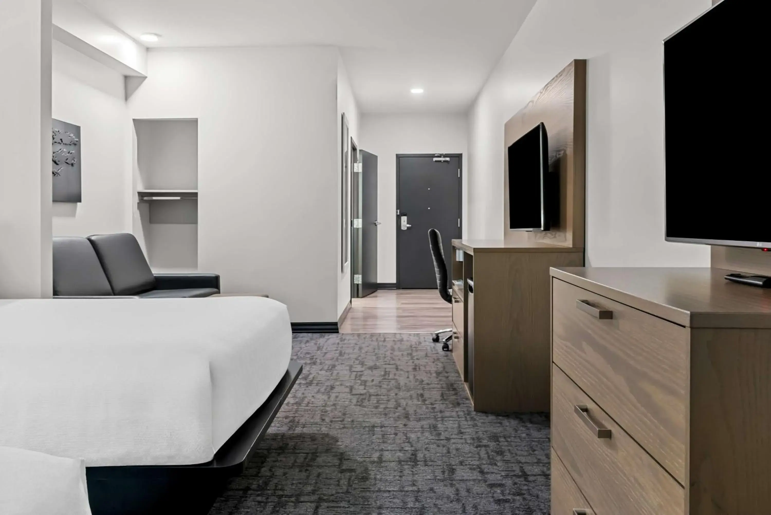 Queen Suite with Two Queen Beds and Roll-in Shower - Disability Access in Best Western Plus Winkler Queen Suite with Two Queen Beds and Roll-in Shower - Disability Access in Best Western Plus Winkler