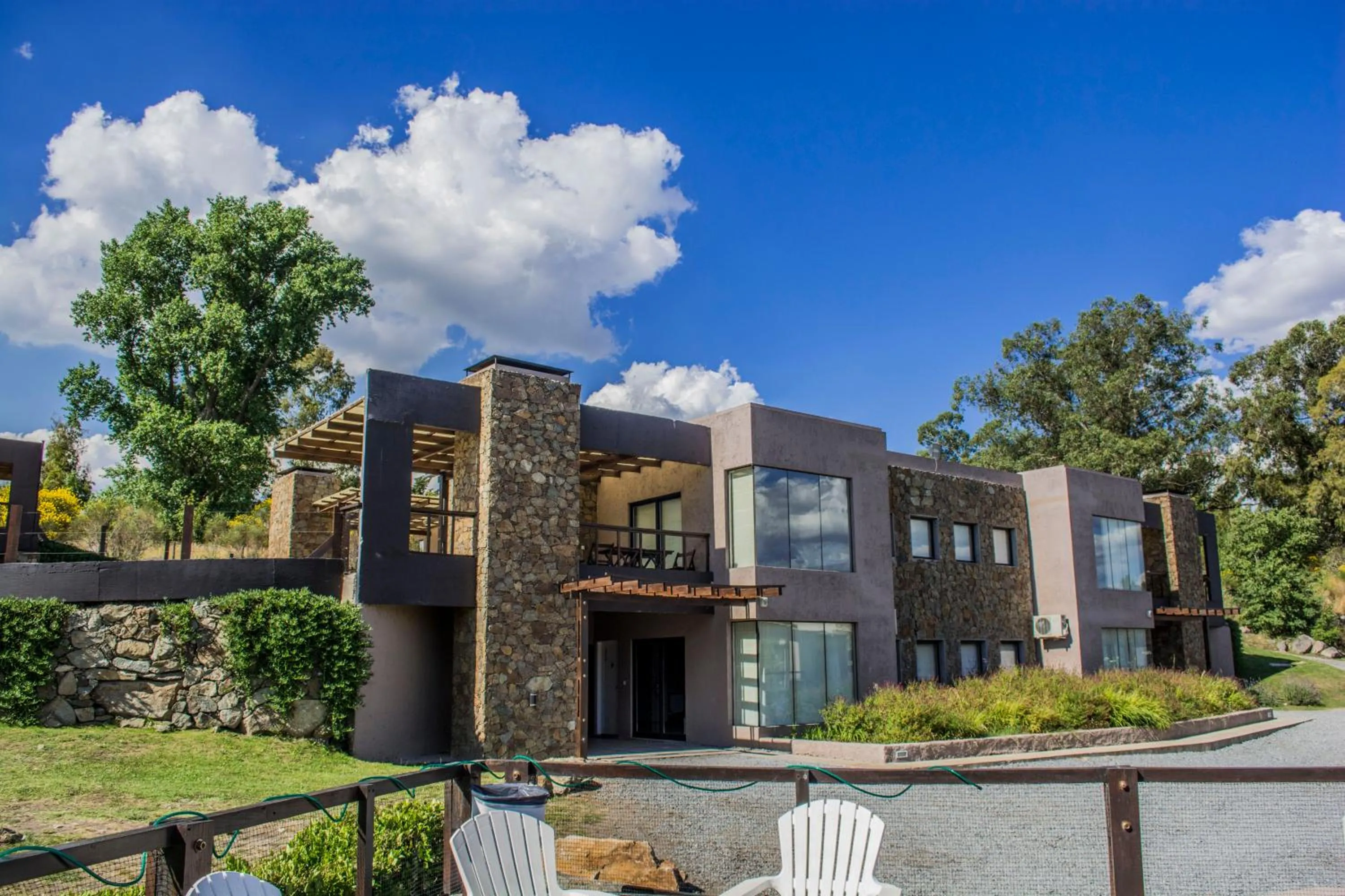 Property building in Posta Natural