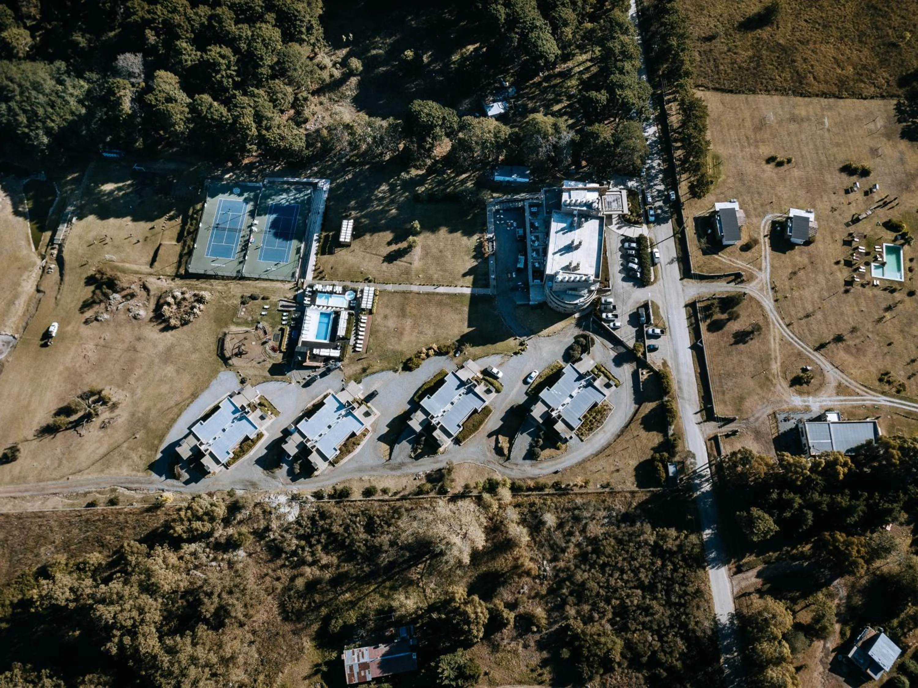 Property building in Posta Natural