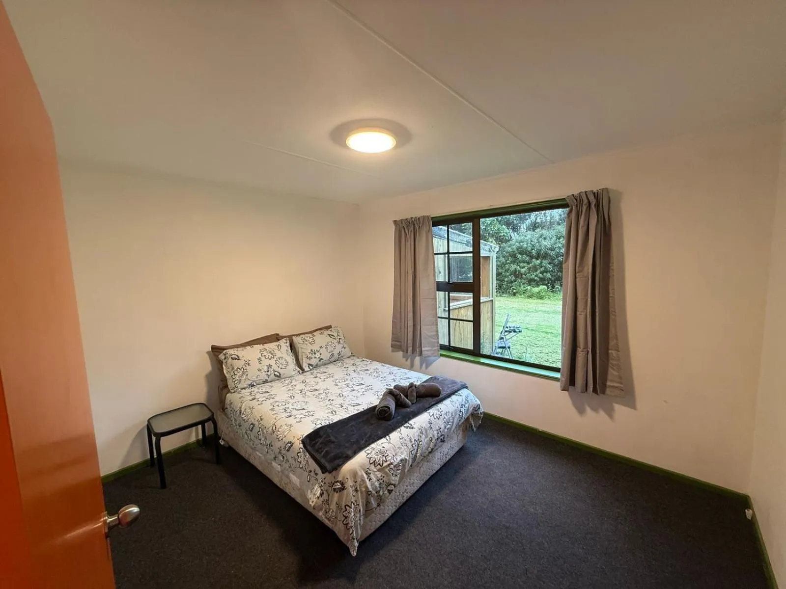 Bed in The Whistling Frog Resort