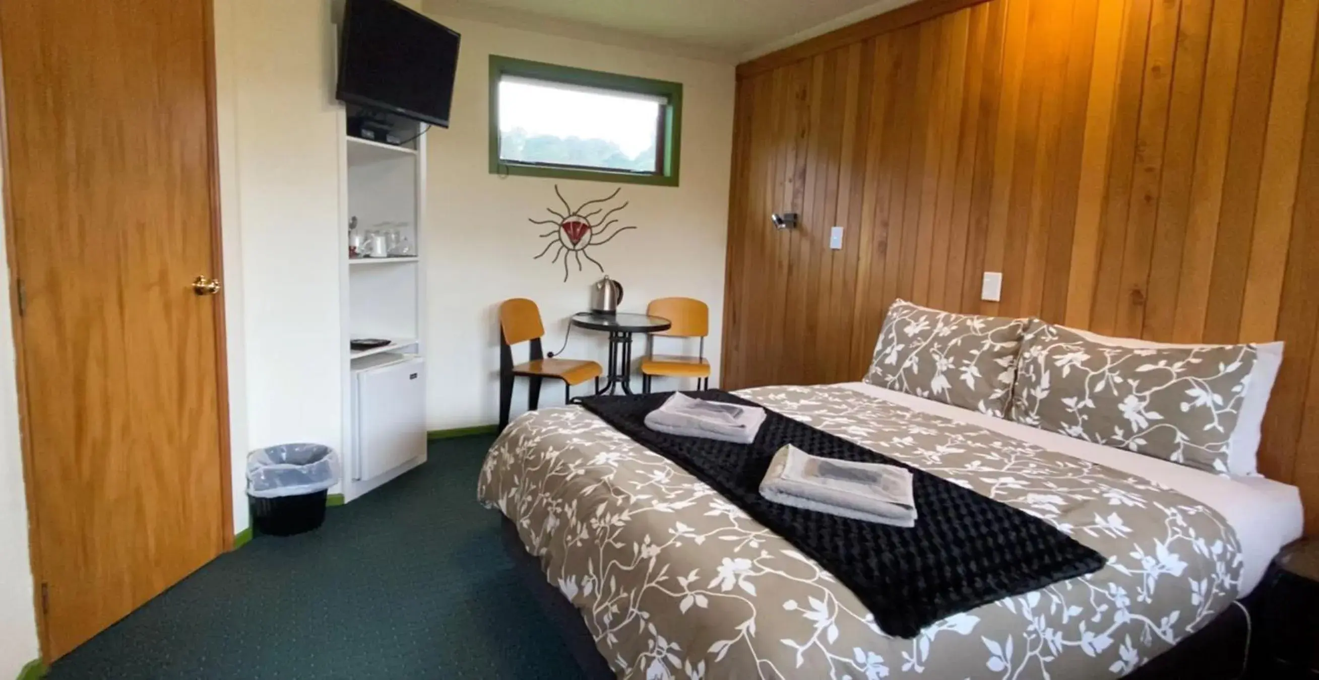 Double Room in The Whistling Frog Resort Double Room in The Whistling Frog Resort