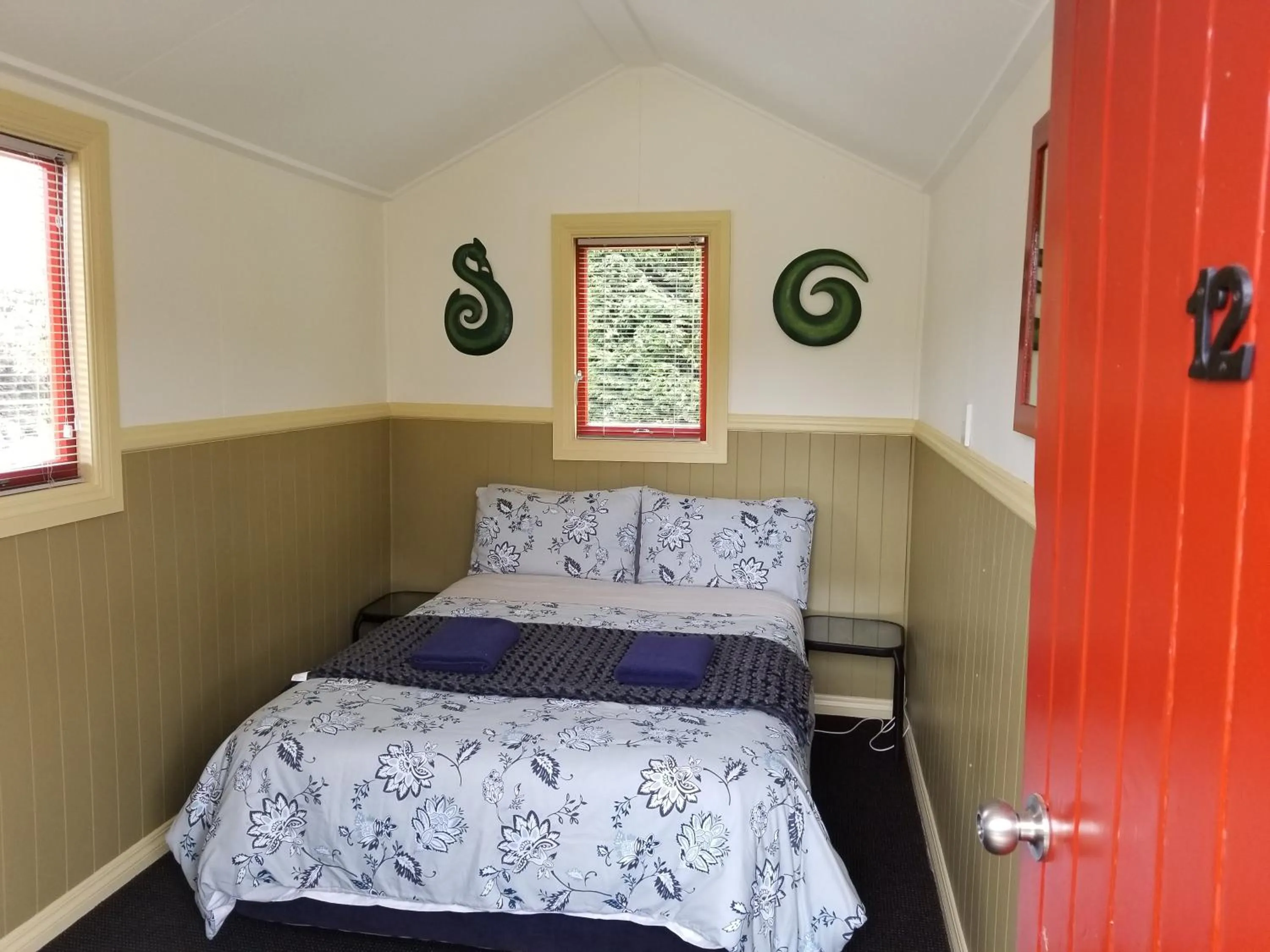 Bed in The Whistling Frog Resort