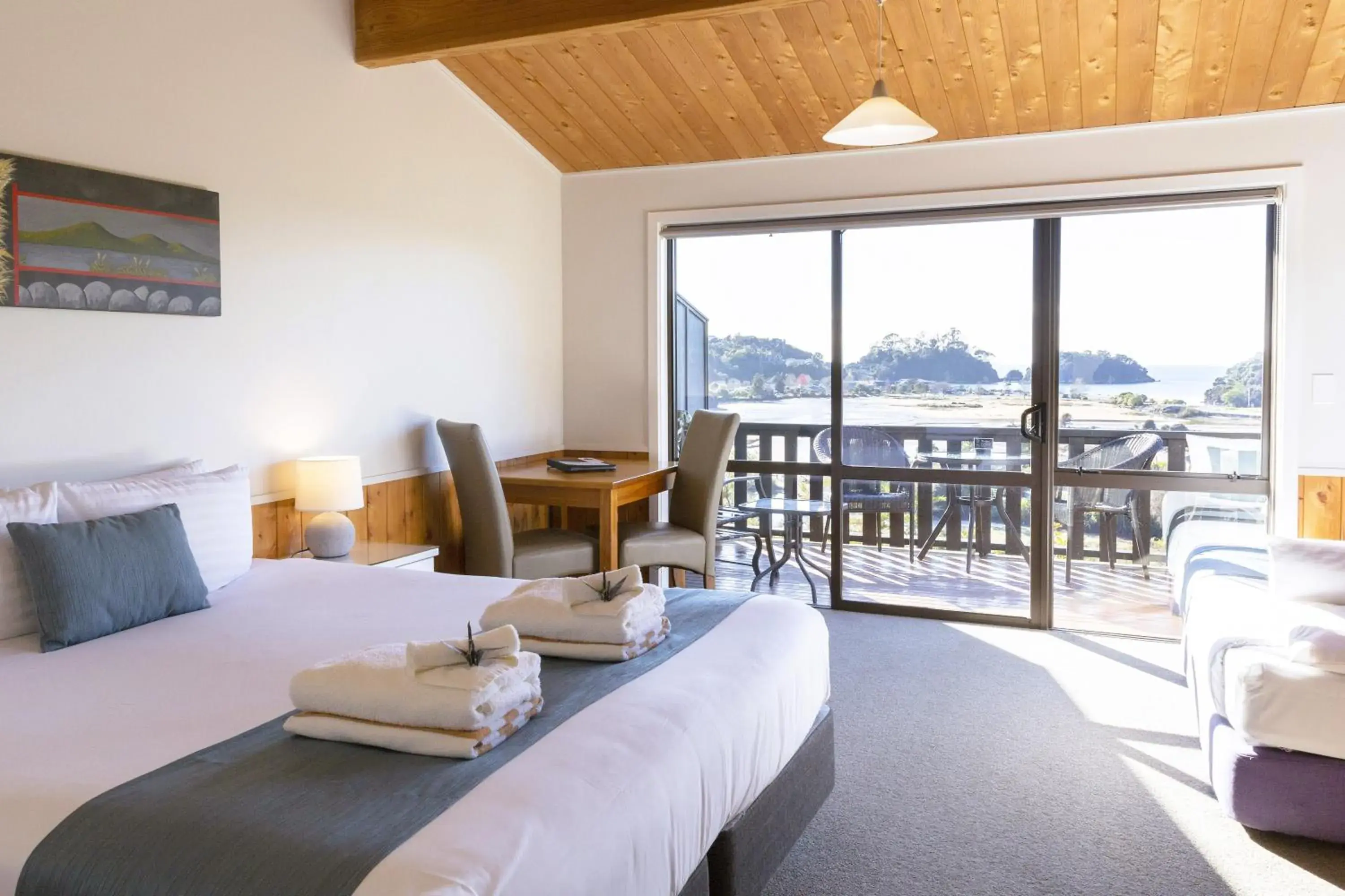 Bed in Kimi Ora Eco Resort Bed in Kimi Ora Eco Resort