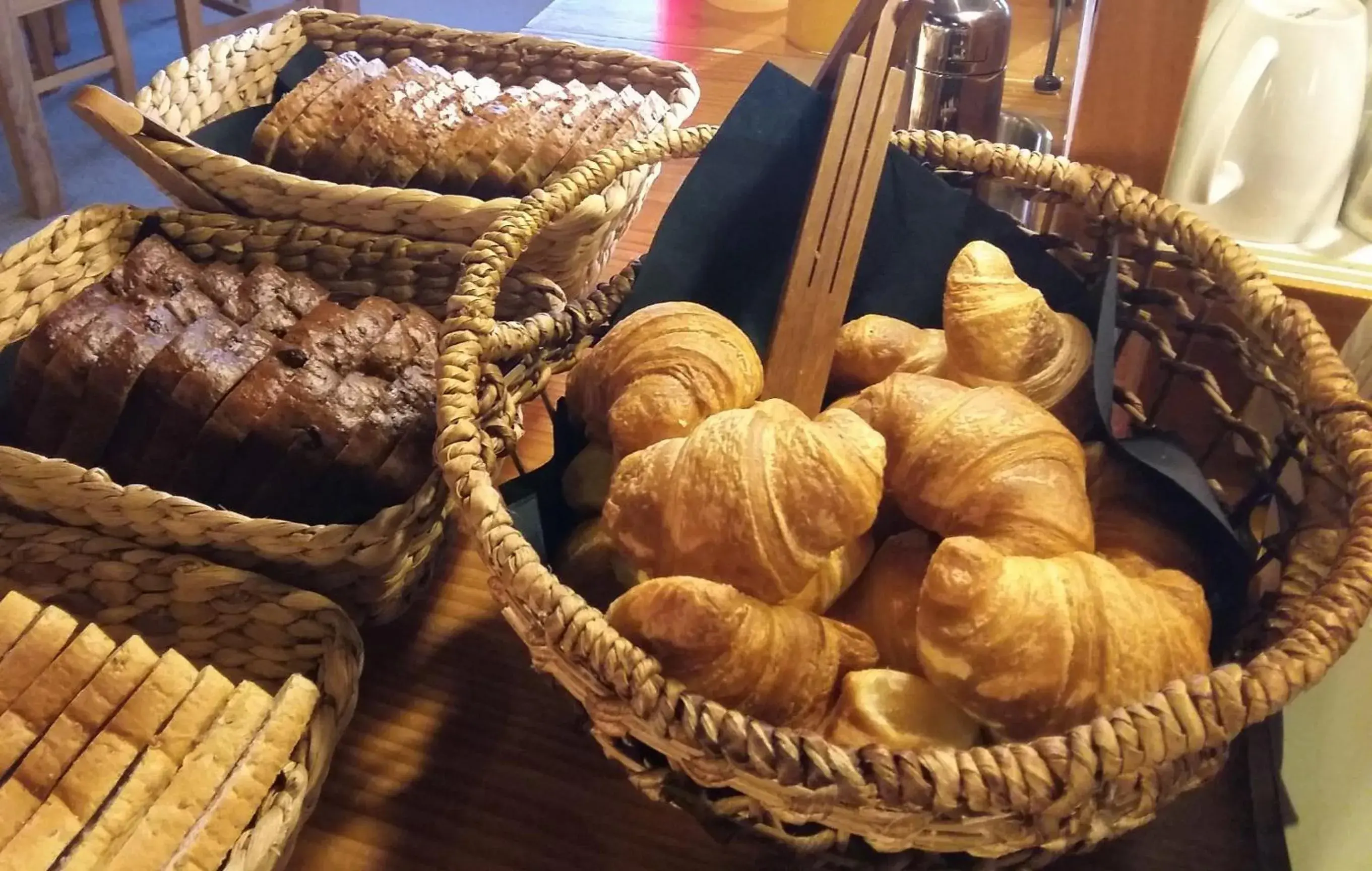 Breakfast in Kimi Ora Eco Resort Breakfast in Kimi Ora Eco Resort