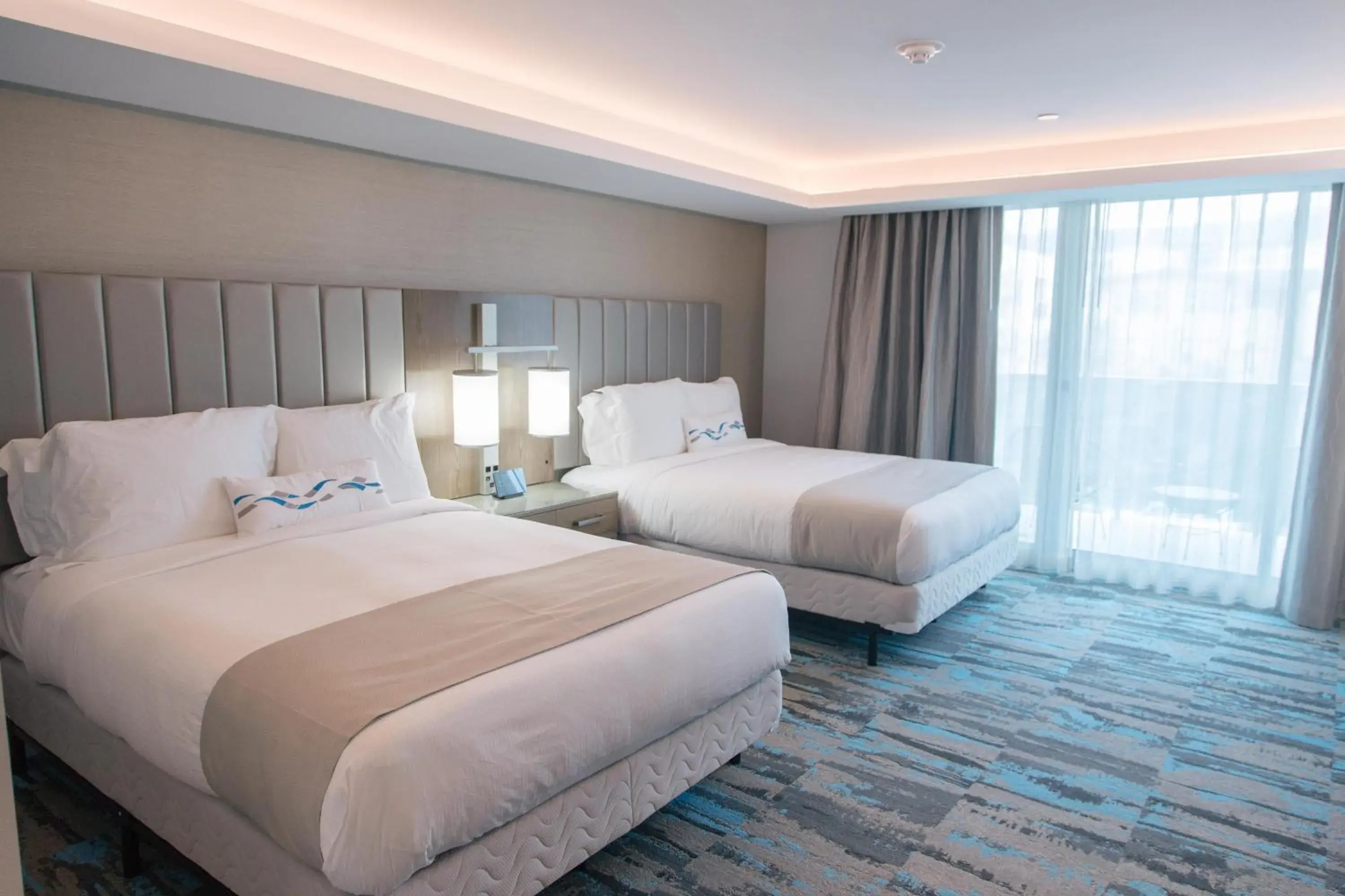 Bed in H2O Hermosa Beach Hotel Bed in H2O Hermosa Beach Hotel