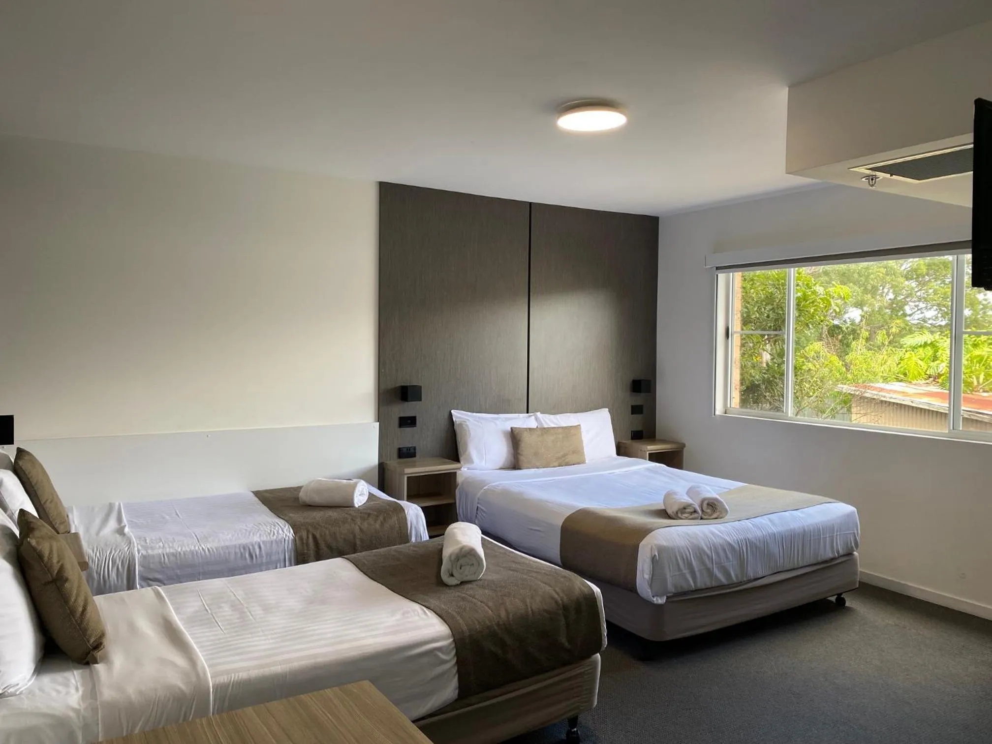 Bed in Huskisson Beach Motel