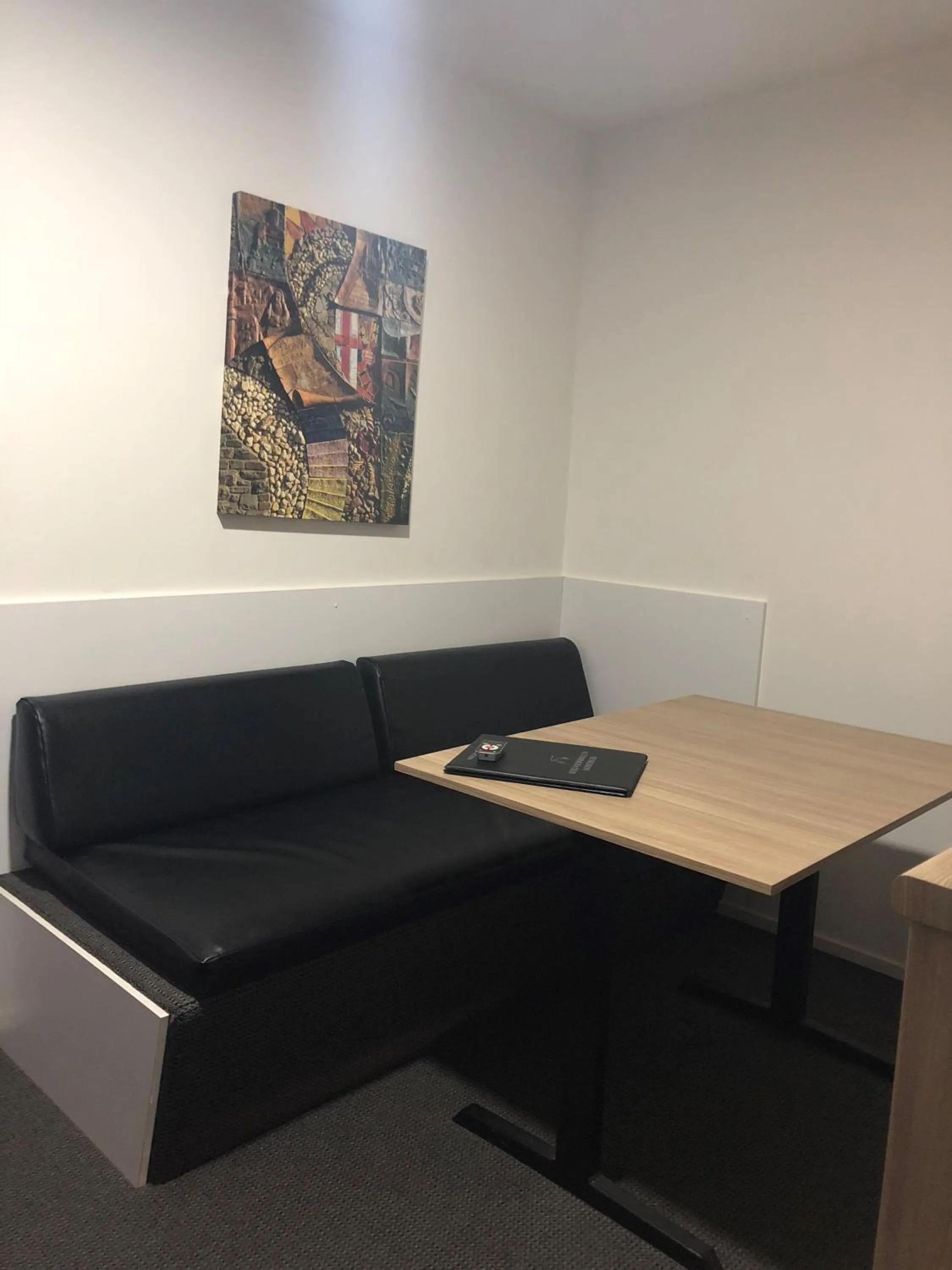 Seating area in Huskisson Beach Motel