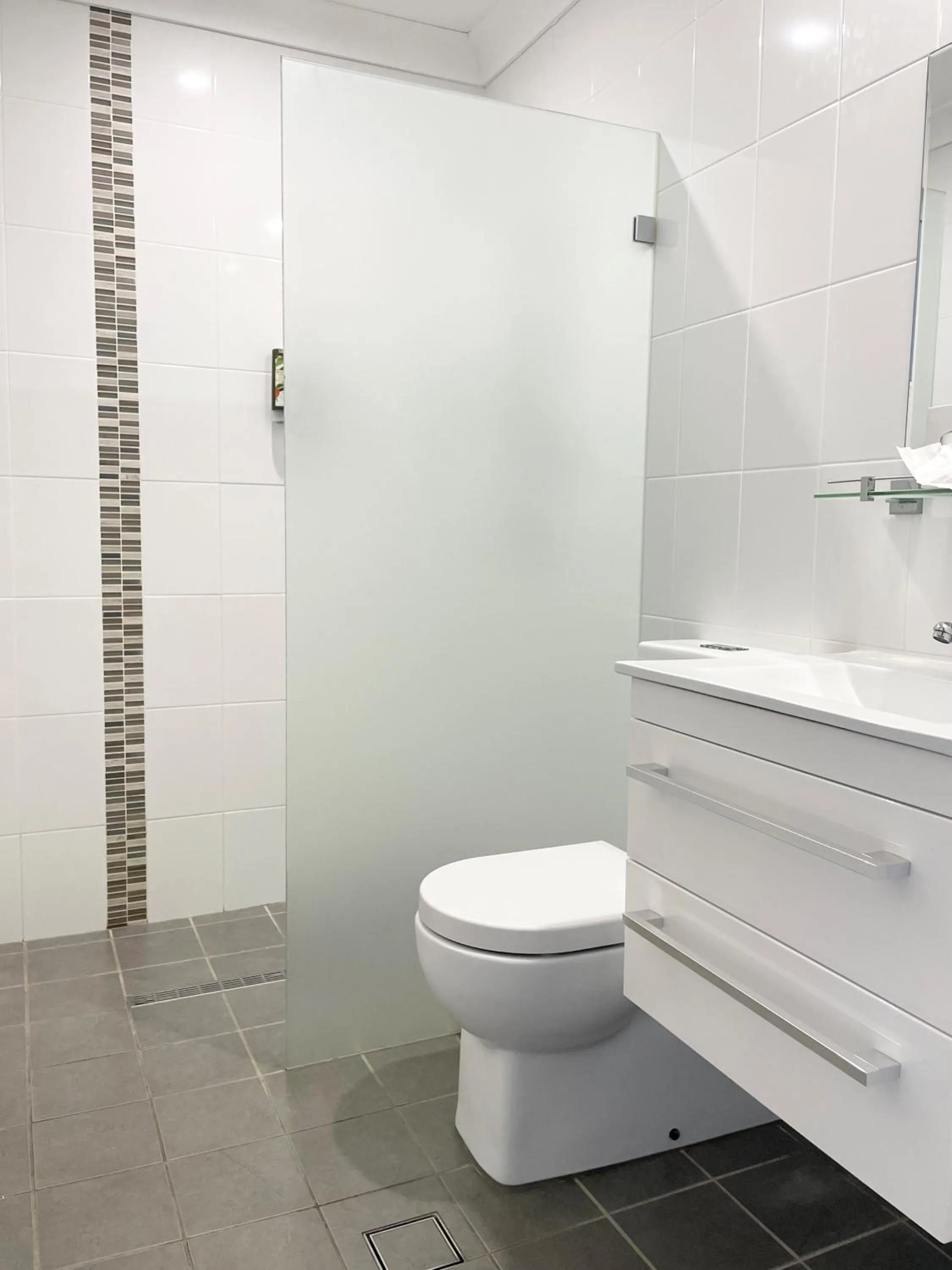 Shower in Huskisson Beach Motel