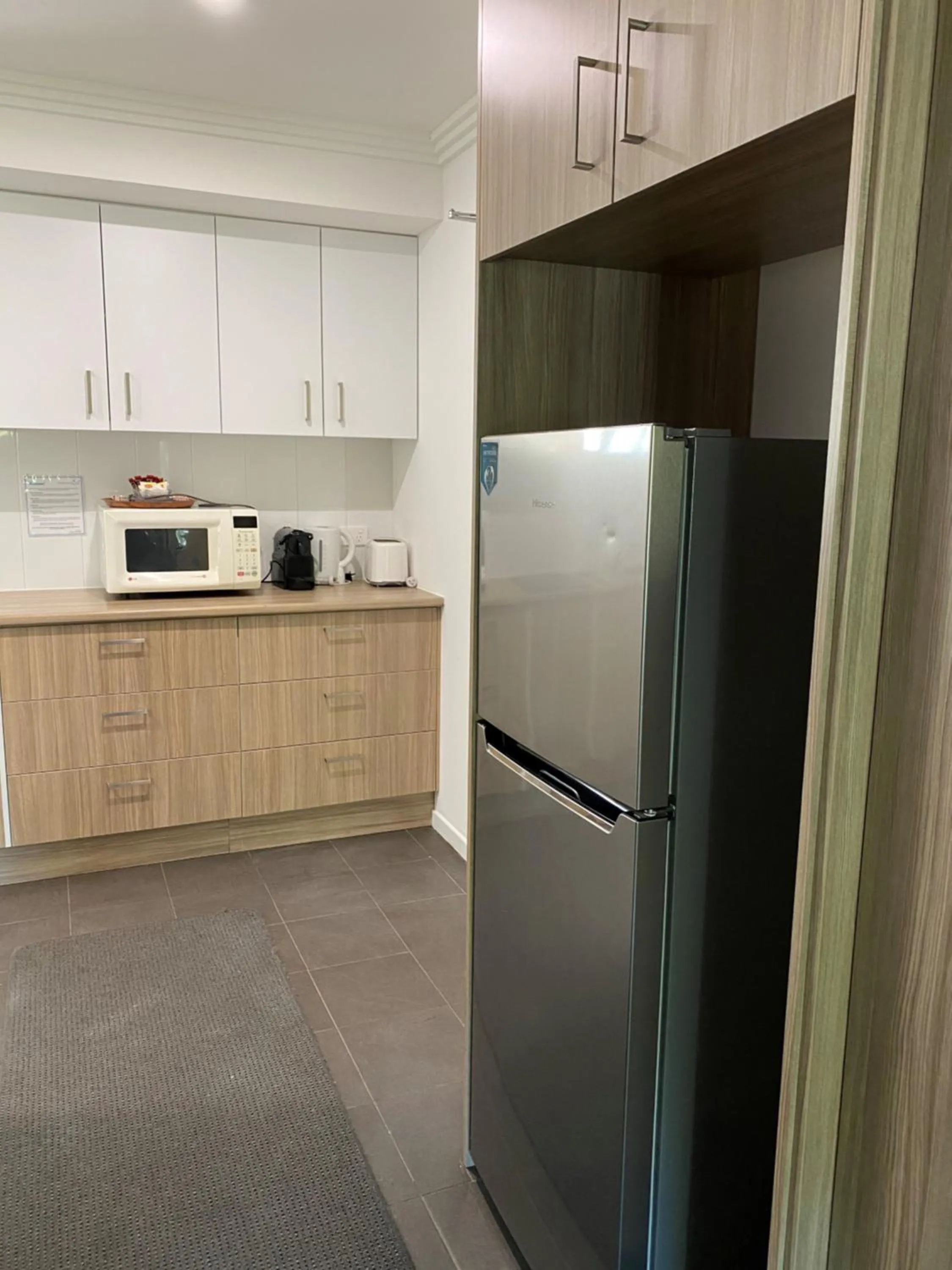 Kitchen or kitchenette in Huskisson Beach Motel