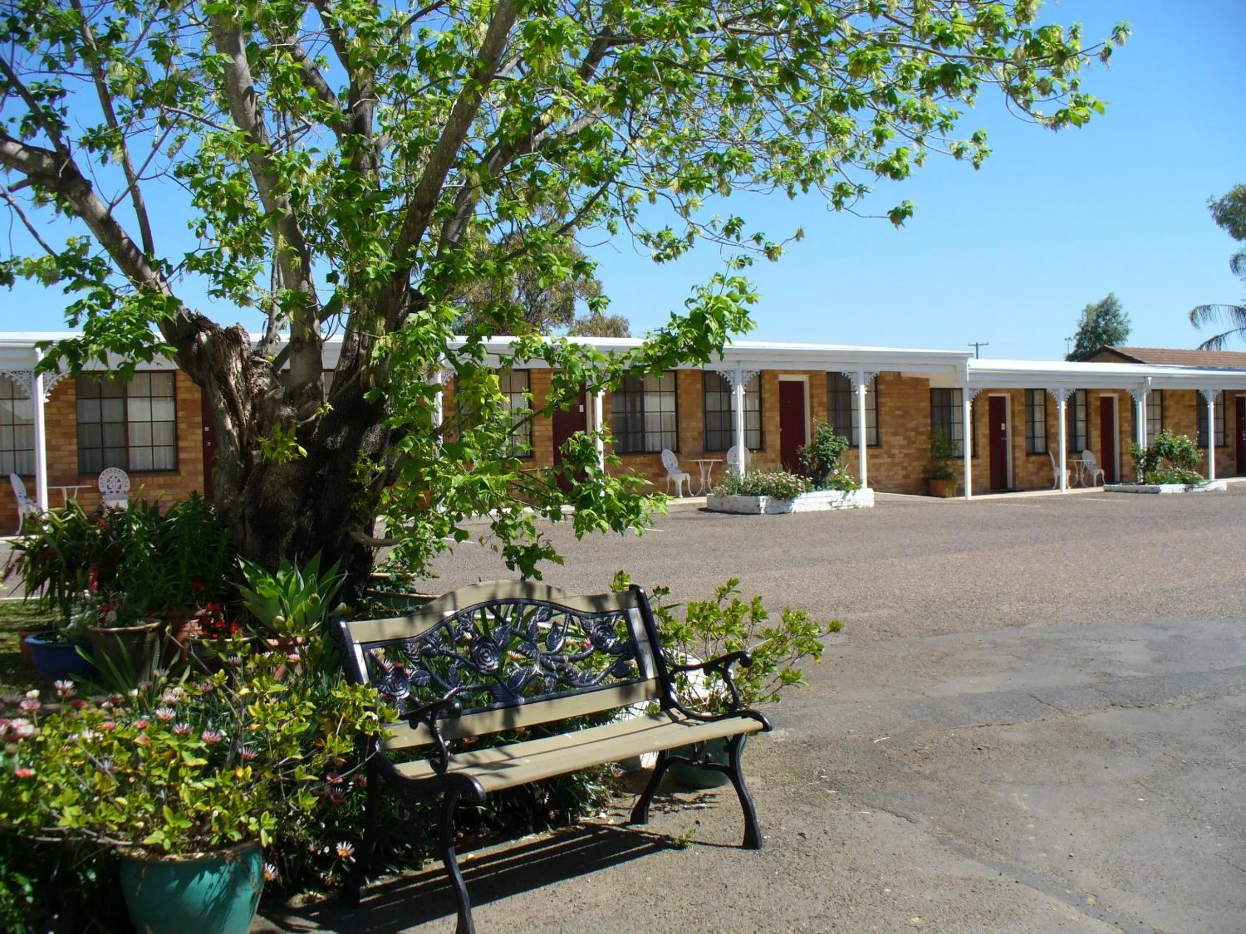 Property building in Colonial Motor Lodge Scone