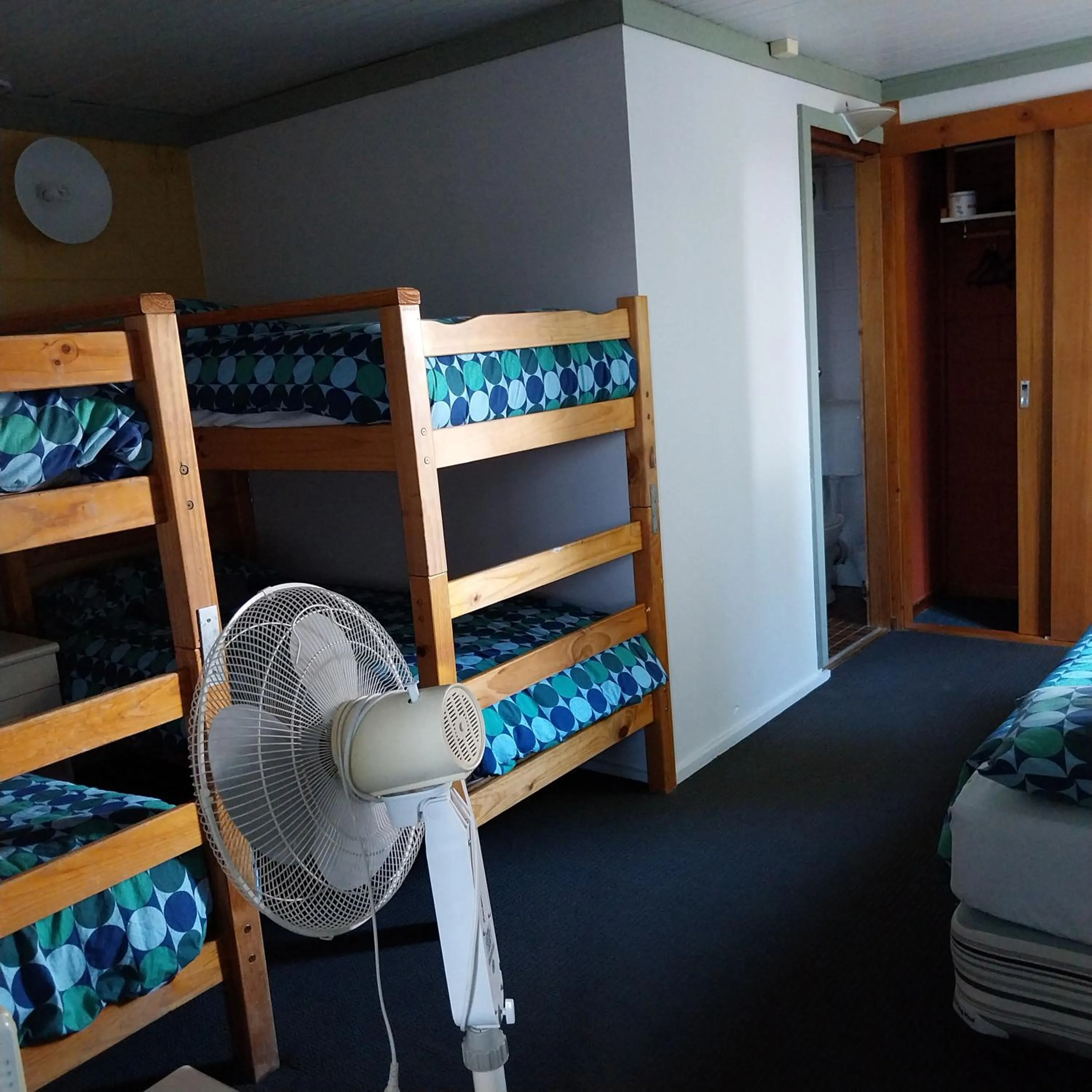 bunk bed, Bed in Chalet Jindabyne