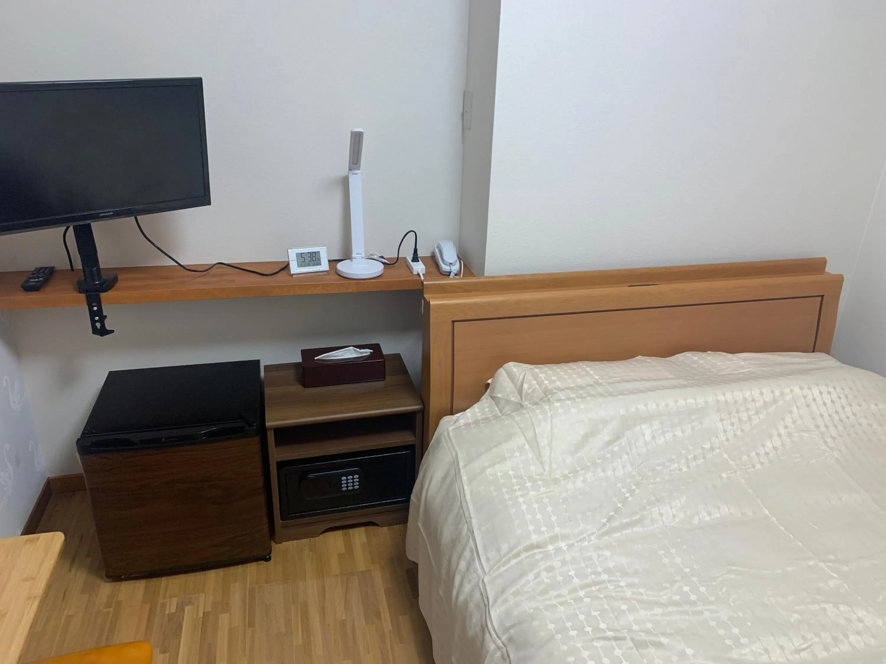 TV and multimedia, Bed in Guesthouse Zink