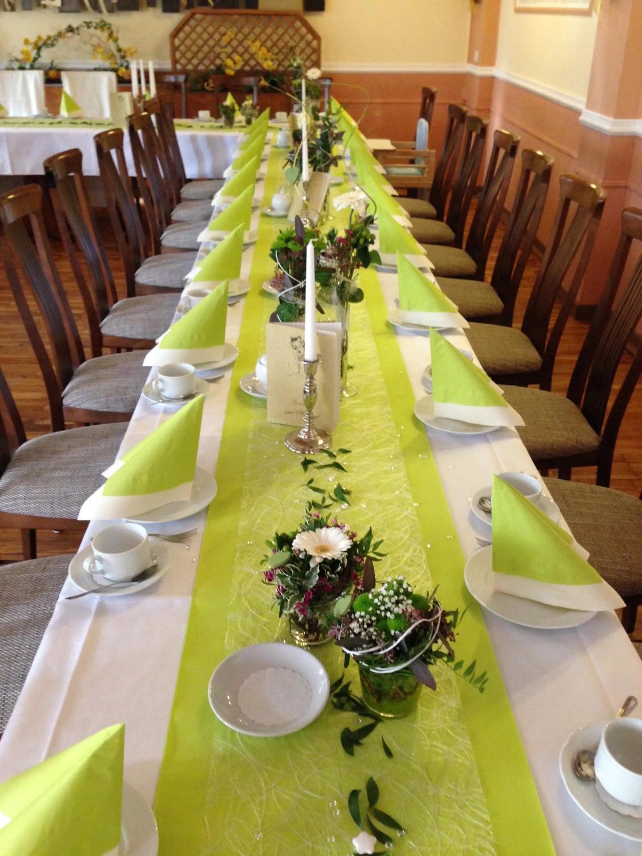 Restaurant/places to eat in Hotel Am Schlossberg