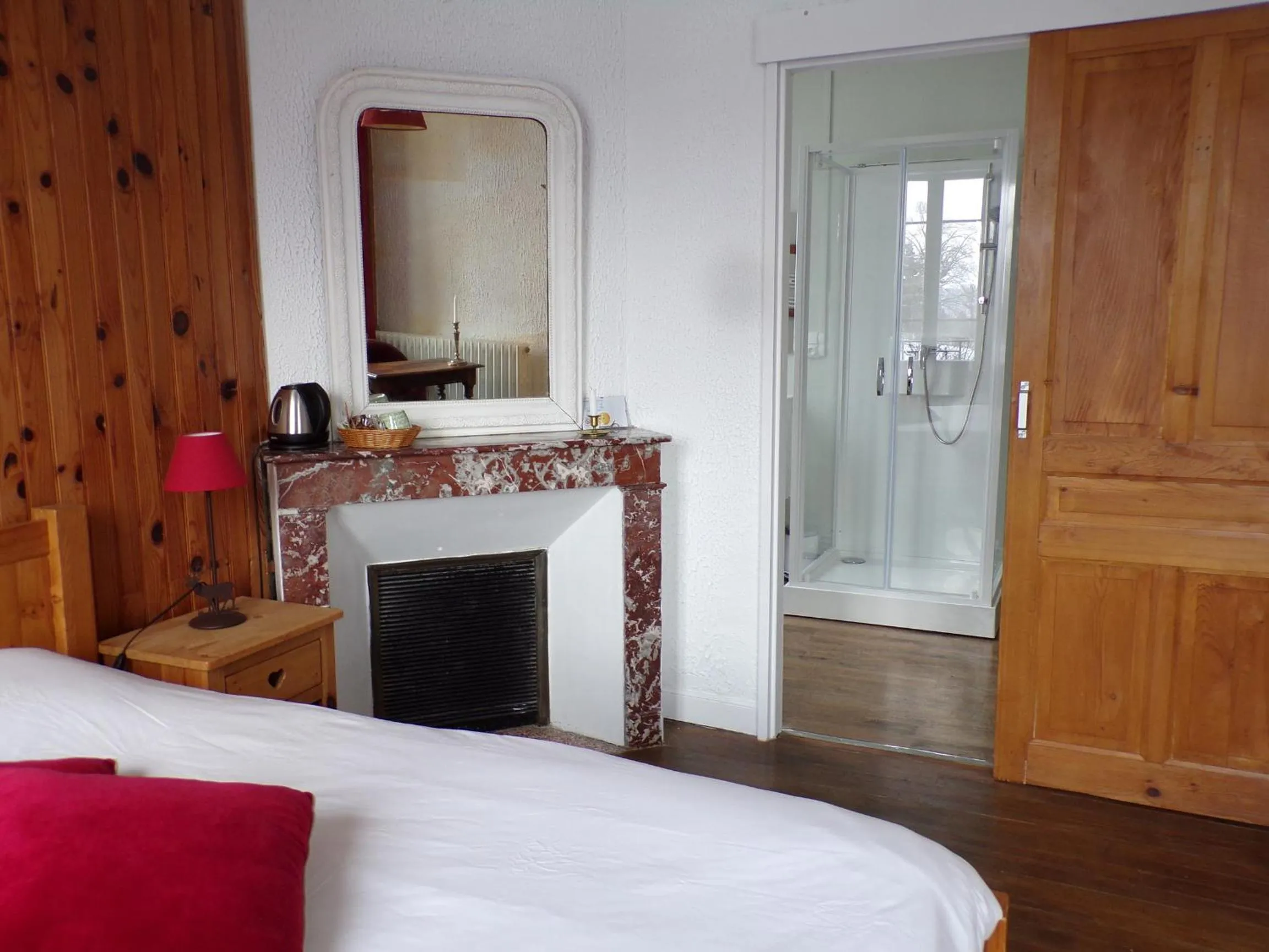 Bed in LES PRIMEVERES