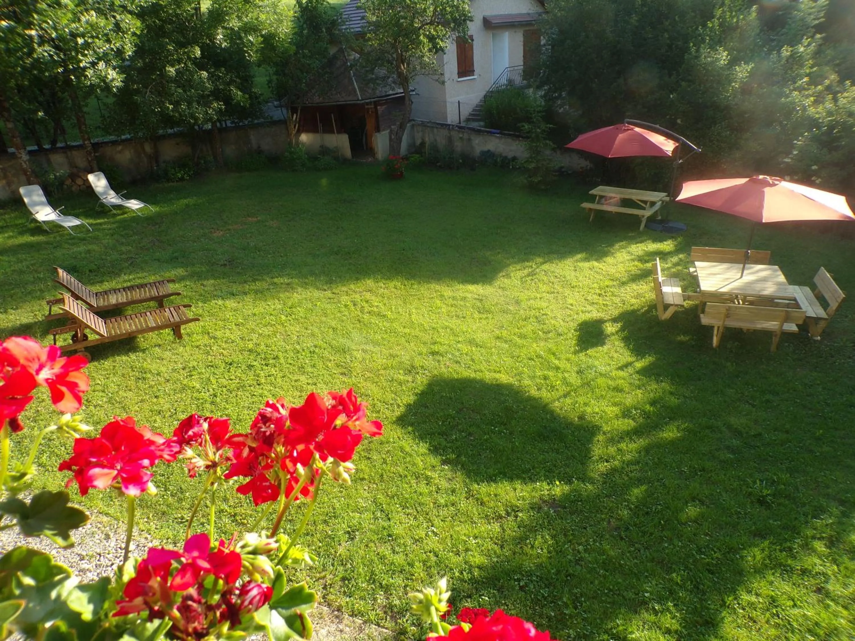 Garden in LES PRIMEVERES