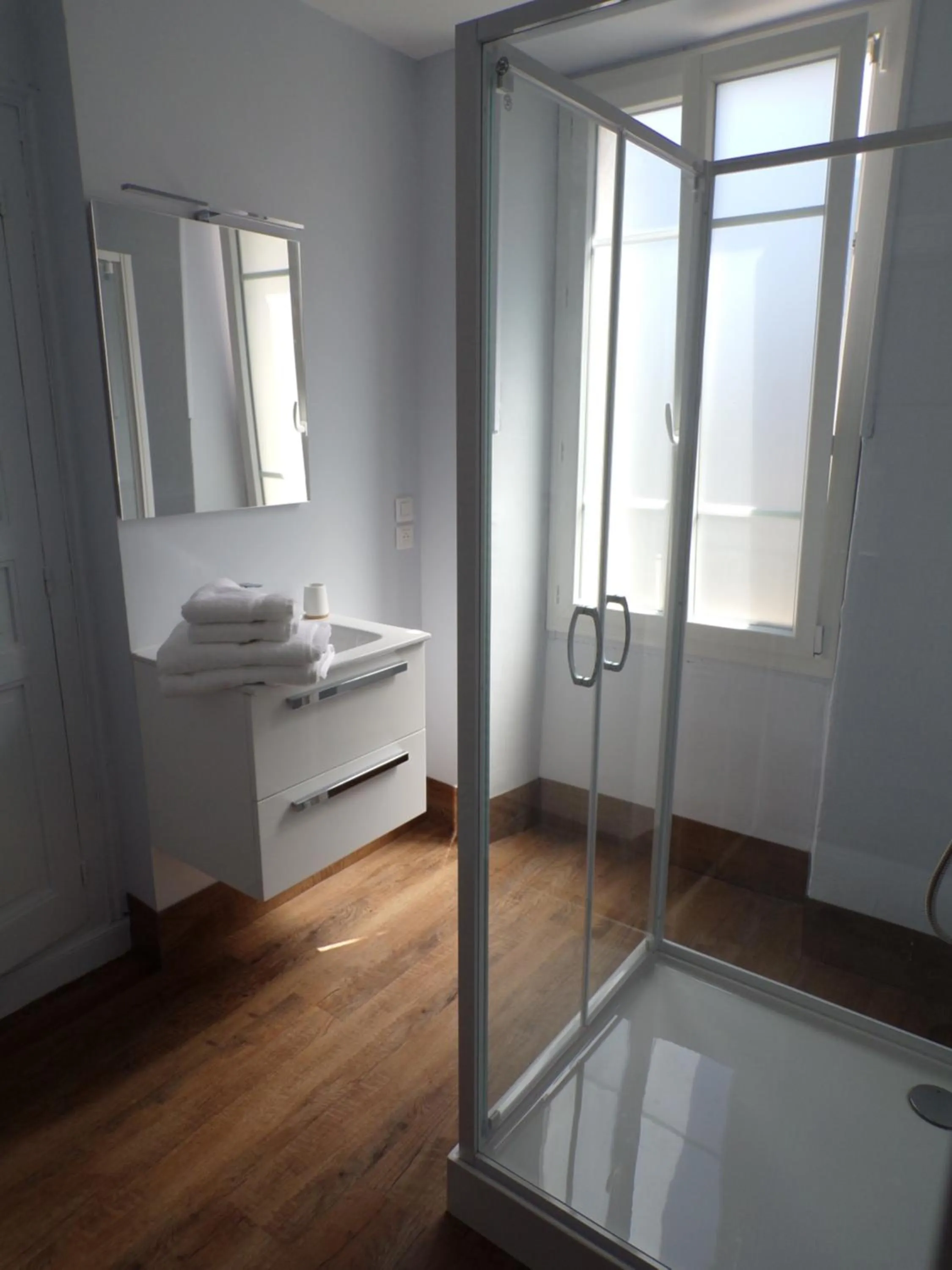 Bathroom in LES PRIMEVERES