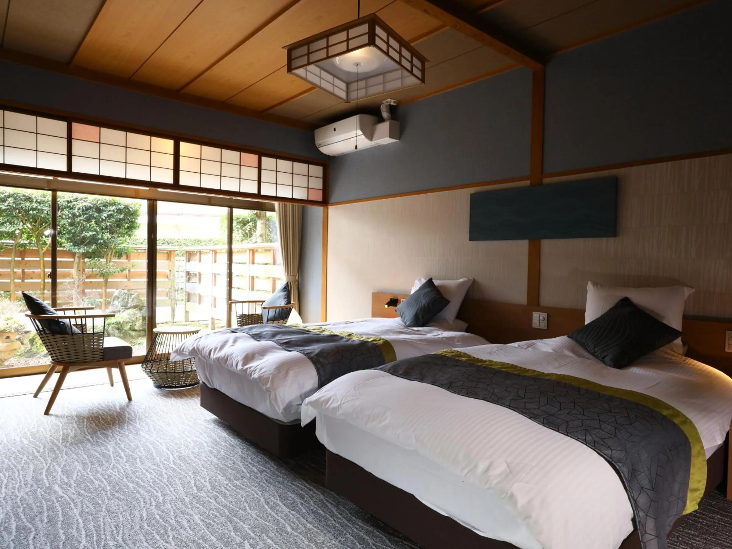 Photo of the whole room, Bed in Umiakari
