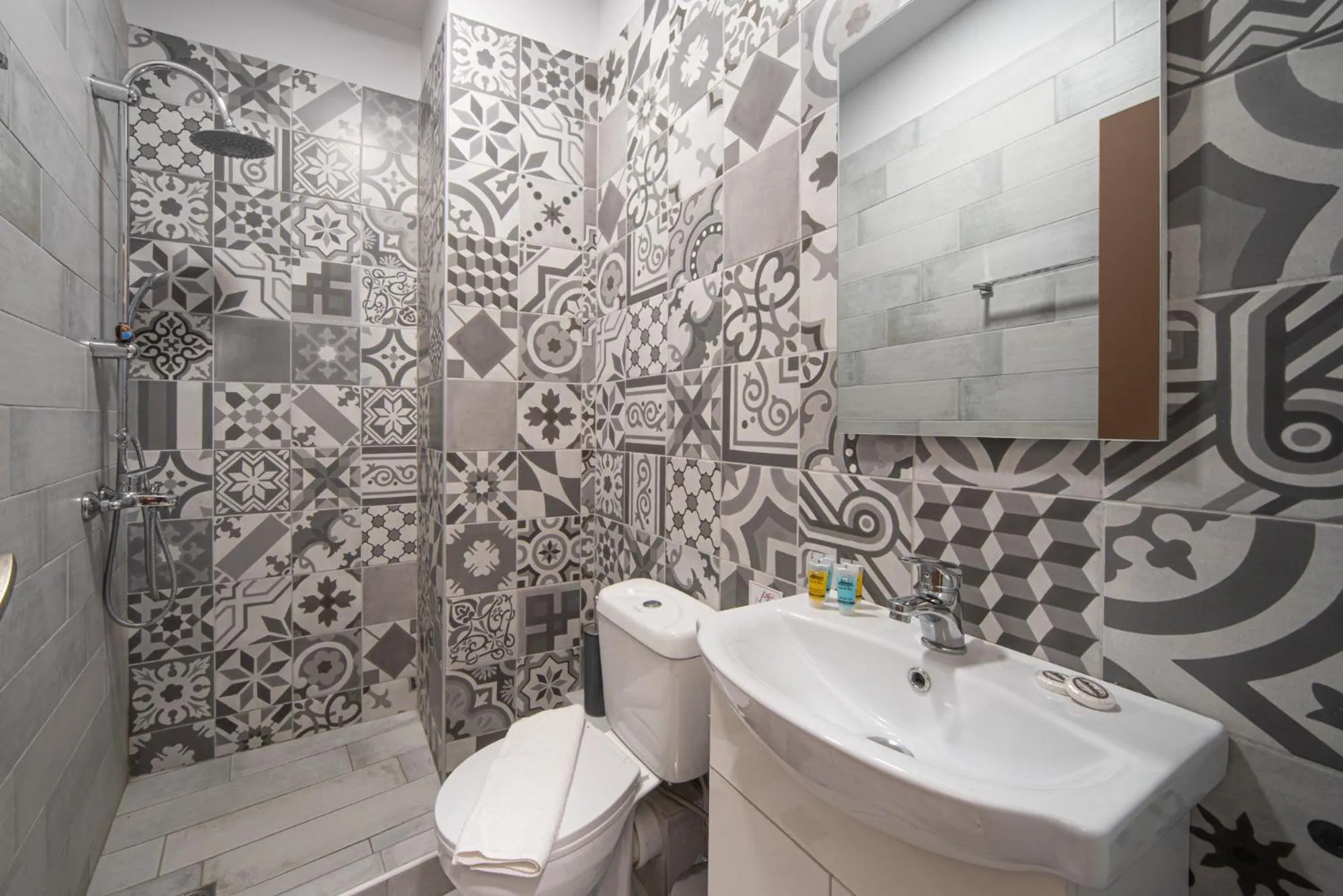 Bathroom in Beautiful City Suites